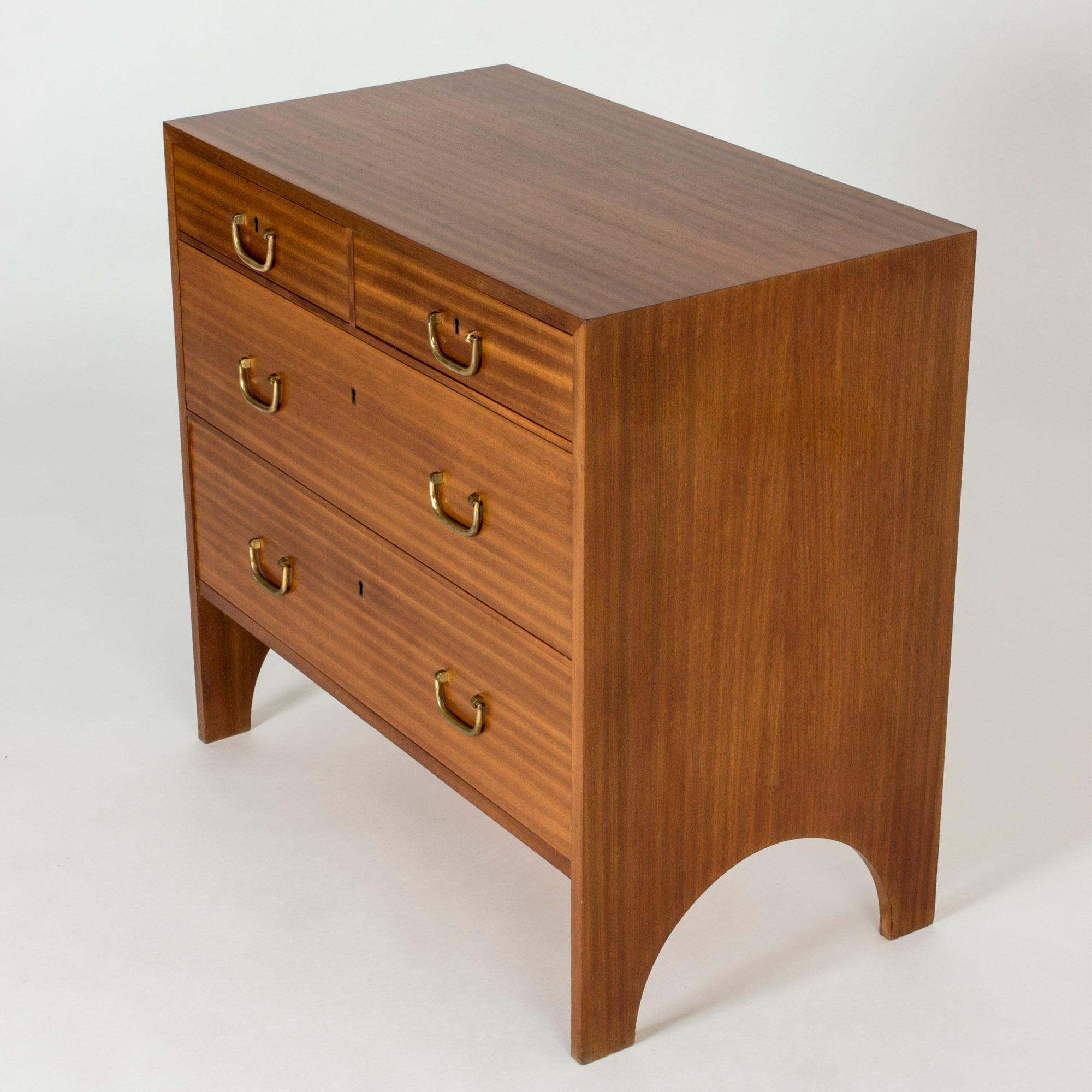 Mahogany and Brass Chest of Drawers by Josef Frank for Svenskt Tenn, Sweden In Good Condition For Sale In Stockholm, SE