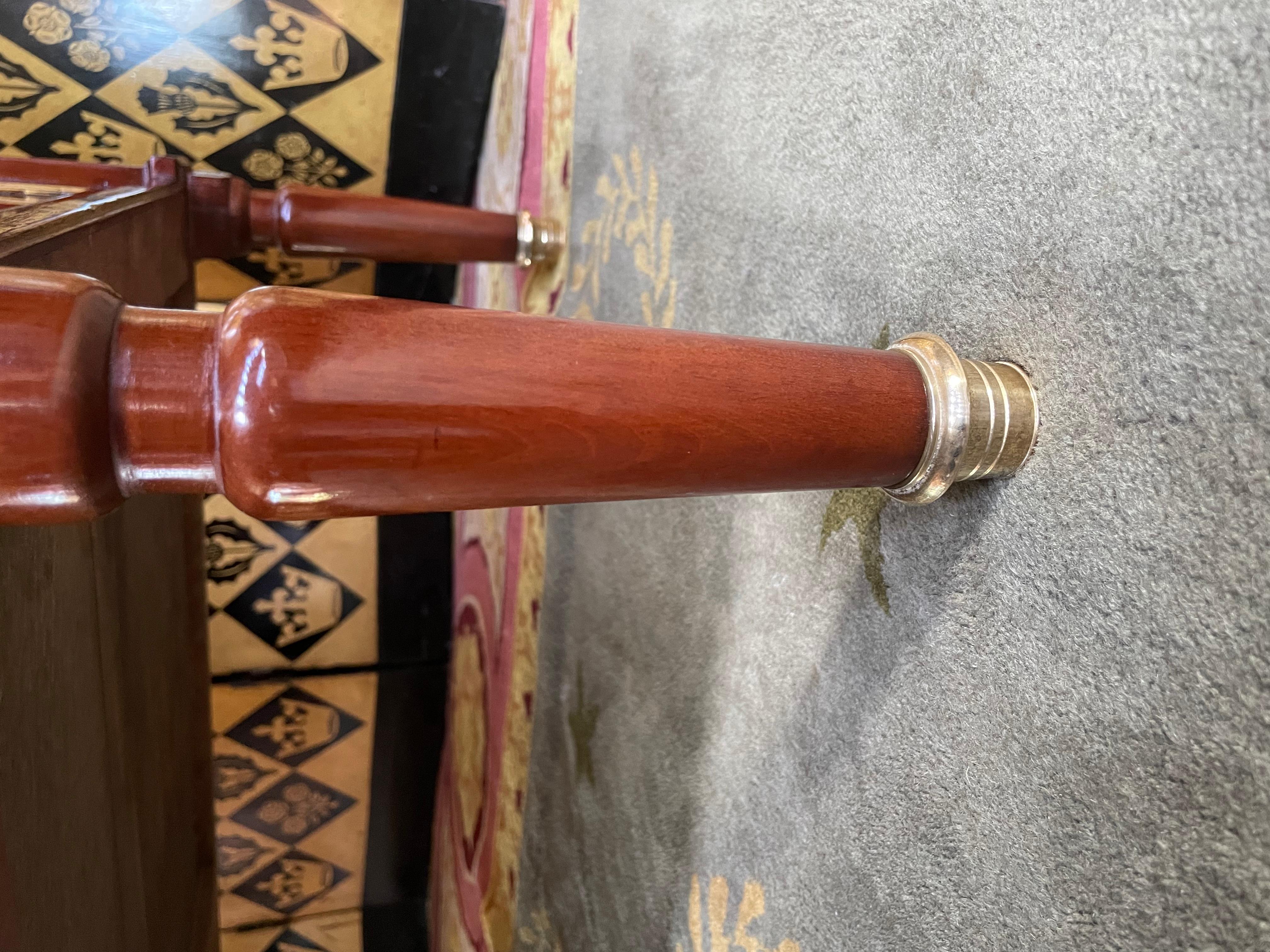 Mahogany and Brass Inlays In Excellent Condition For Sale In NAVILLY, FR