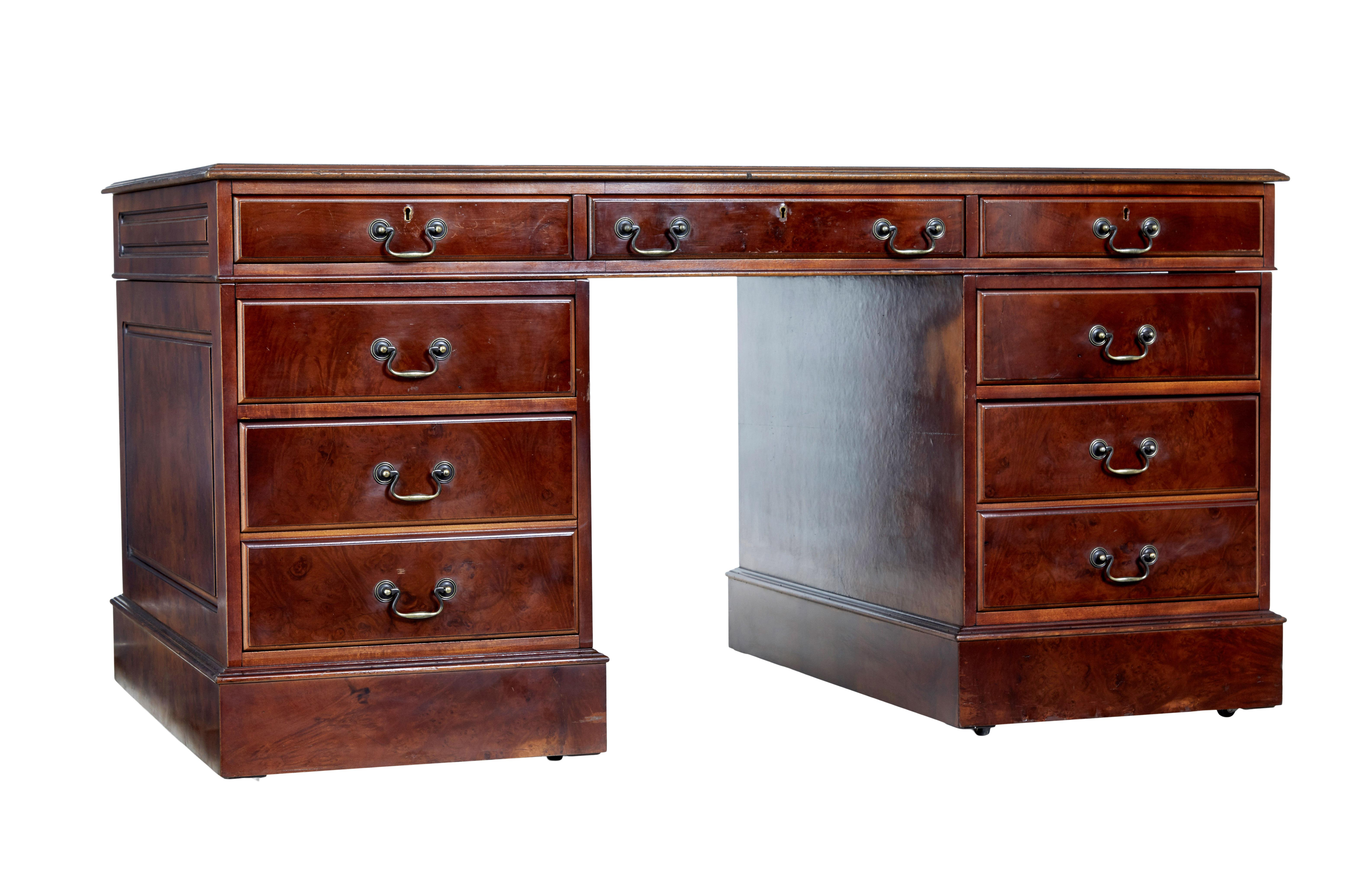 Mahogany and Burr Leather Top Pedestal Desk In Good Condition In Debenham, Suffolk