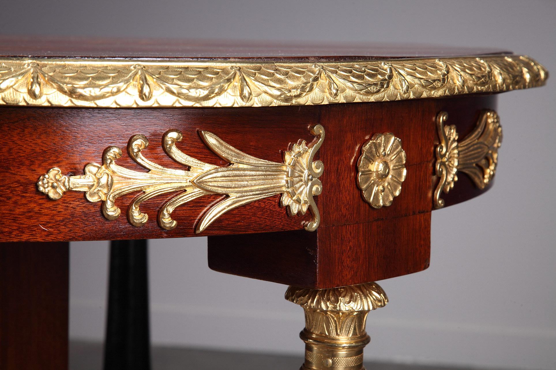 Mahogany and Gilt Bronze Gueridon with Sphinx in Retour d'Égypte Style 5