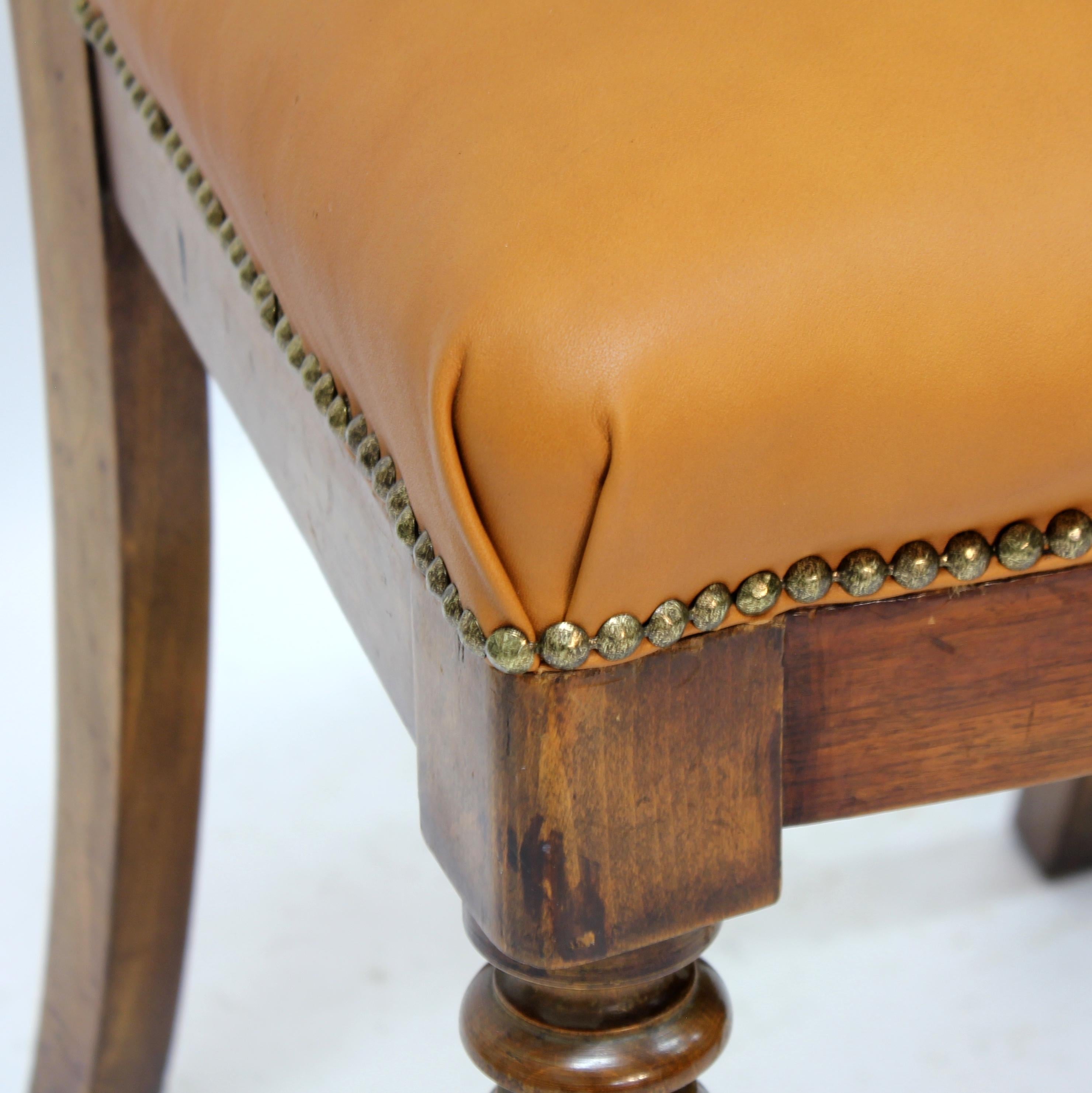 Sedia Klismos in mogano e pelle, inizio XX secolo in vendita 8
