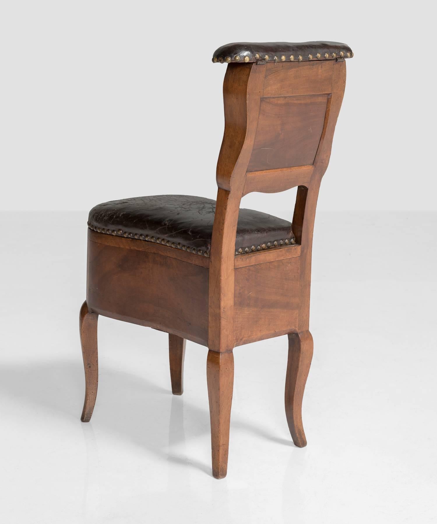 Mahogany and Leather Prie Dieu Chair, France, circa 1780 In Good Condition In Culver City, CA