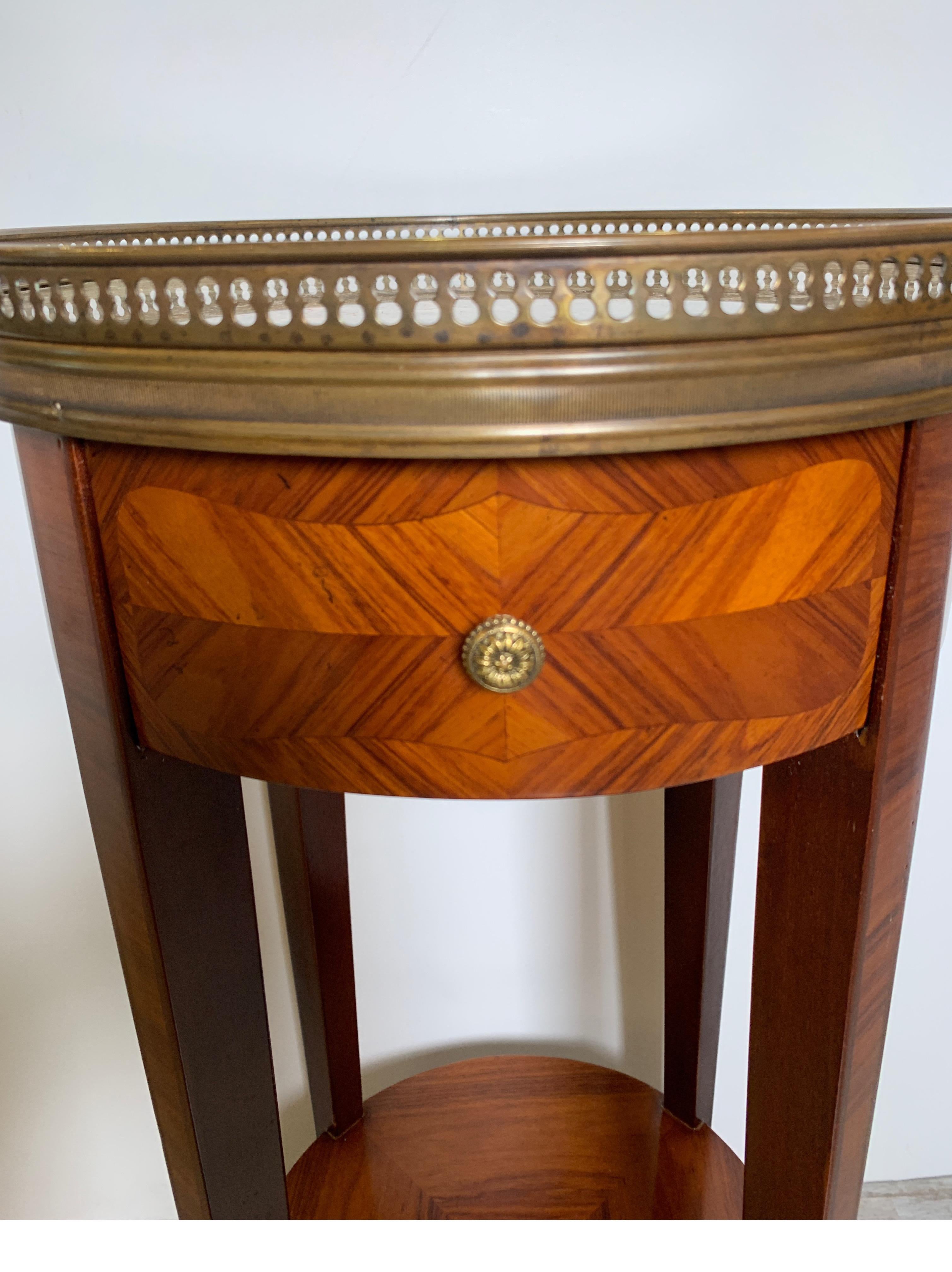 Mahogany and Marble Gallery Edge Drinks Table In Good Condition In Lambertville, NJ