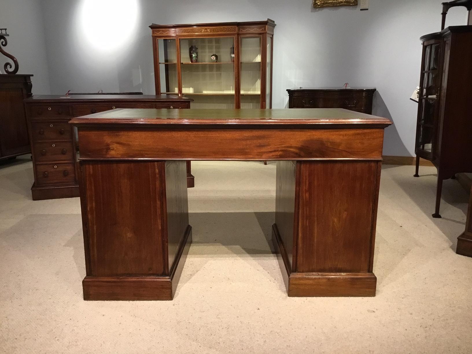 Mahogany and Satinwood Banded Edwardian Period Antique Pedestal Desk 7