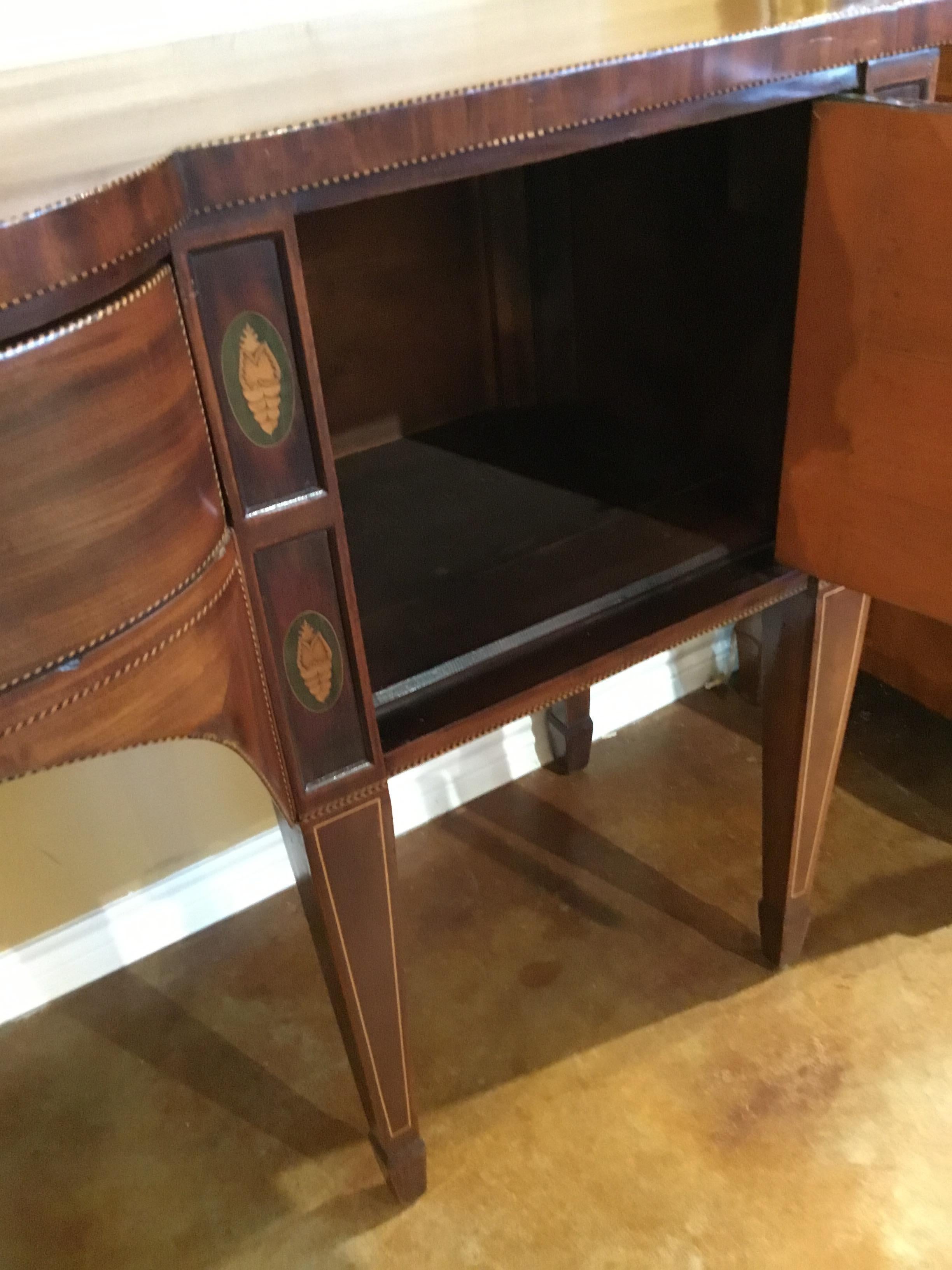 Mahogany and Satinwood Buffet/Sideboard circa 1840 with Marquetry Inlay Sheraton For Sale 3