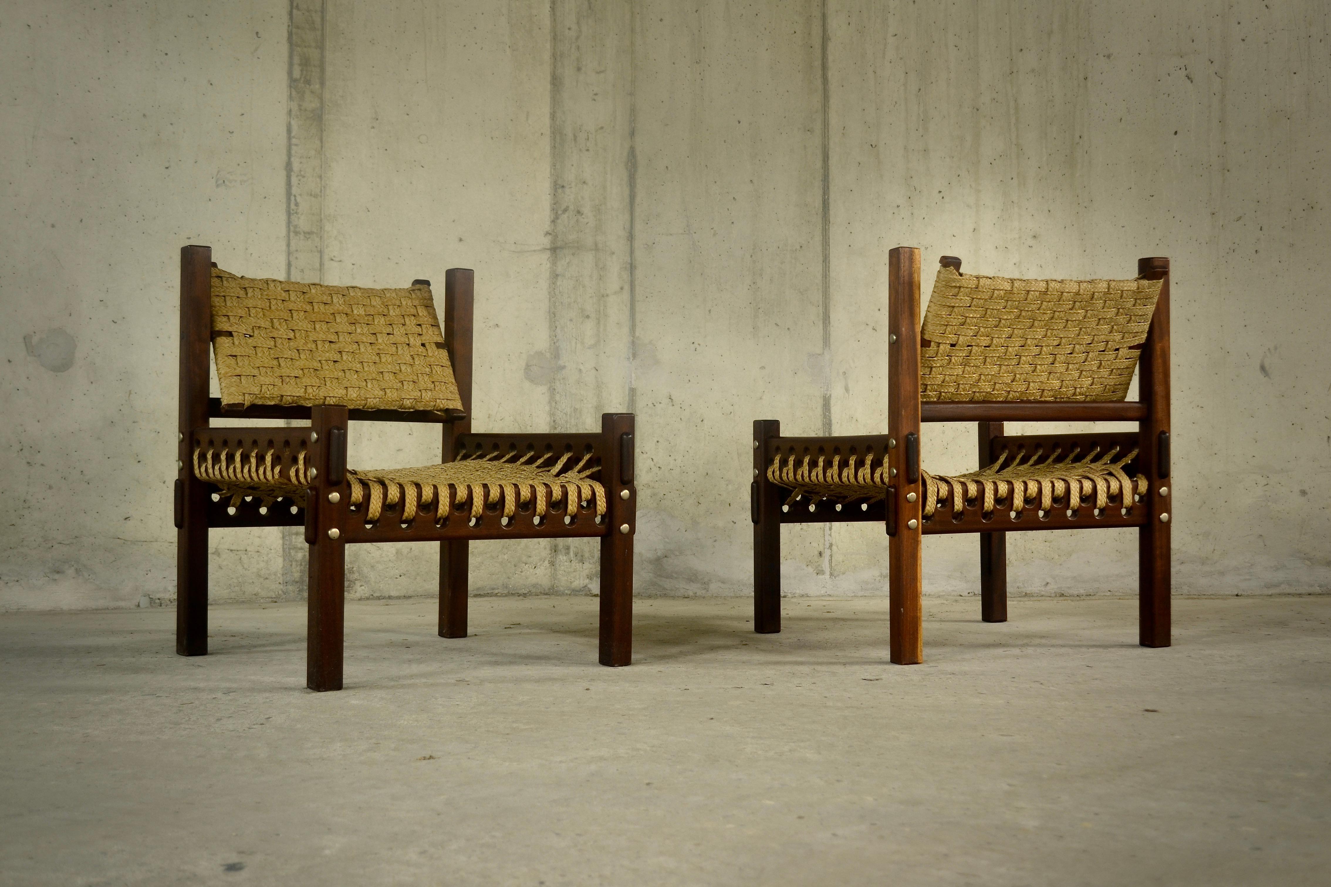 Mahogany and woven palm fiber armchairs, 1960s For Sale 6