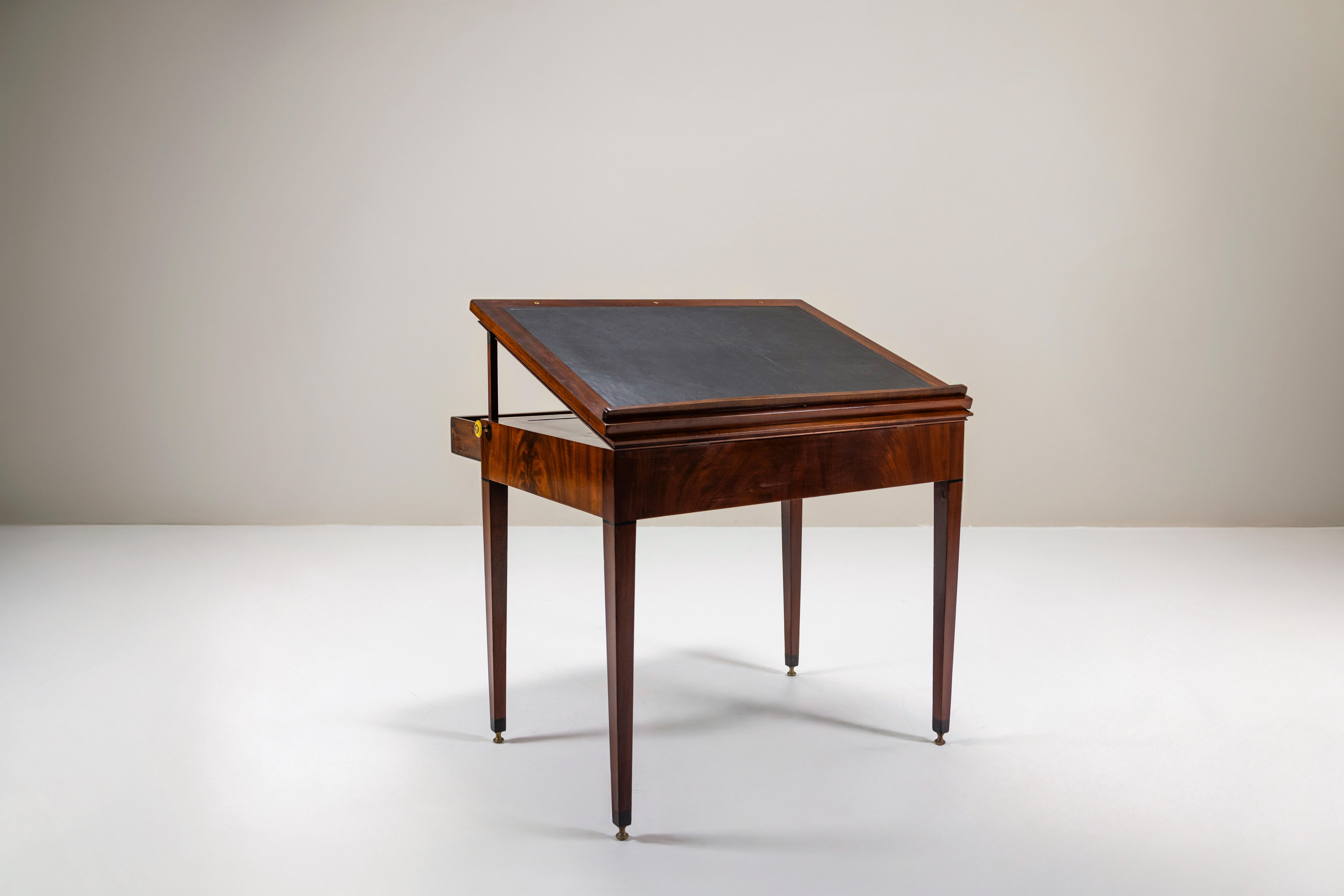 Mahogany Architects Table by Jean-Joseph Chapuis, 1810 In Good Condition For Sale In Hellouw, NL