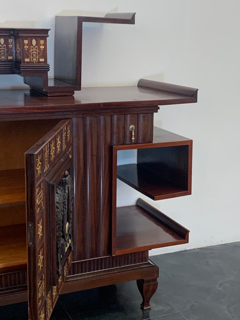 Mahogany Art Deco Carved Sideboard, 1930s In Good Condition In Montelabbate, PU