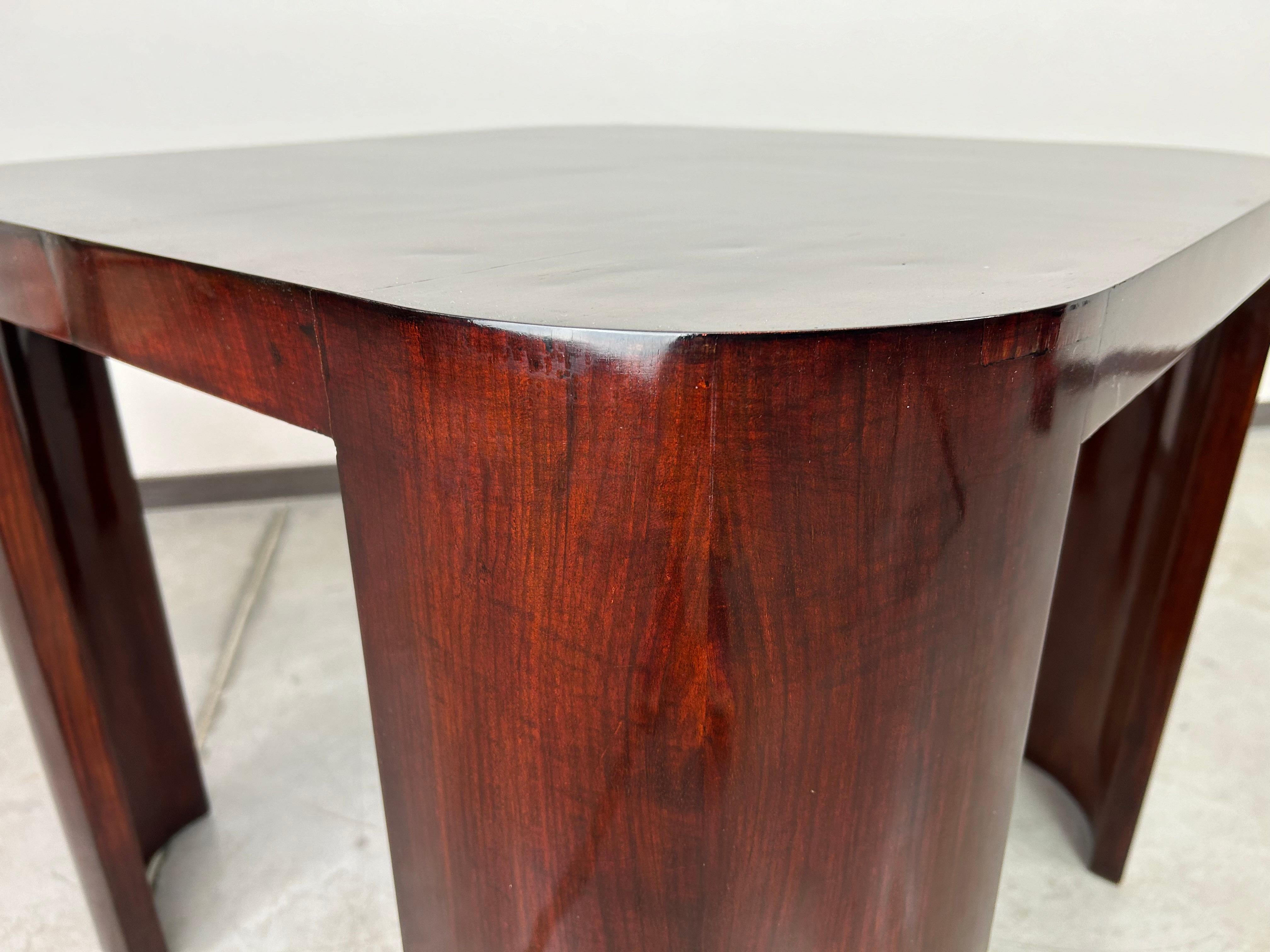 Metà XX secolo Tavolino in mogano art déco di Otto Prutscher in vendita
