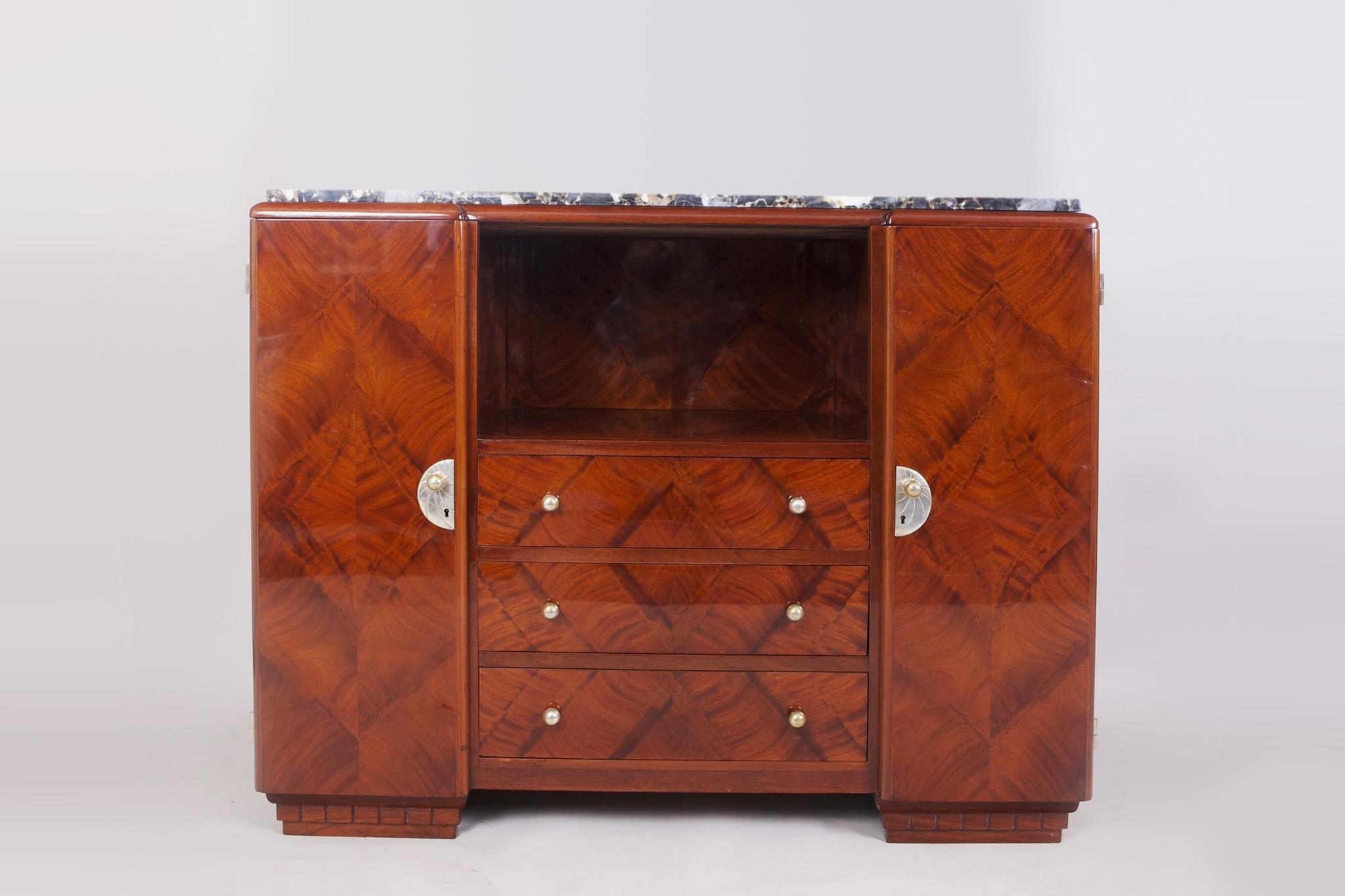 Miroir Enfilade Art Déco français en acajou avec bureau en marbre et miroir - 1920-1929 en vente