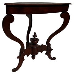 Table d'angle Art Nouveau en acajou