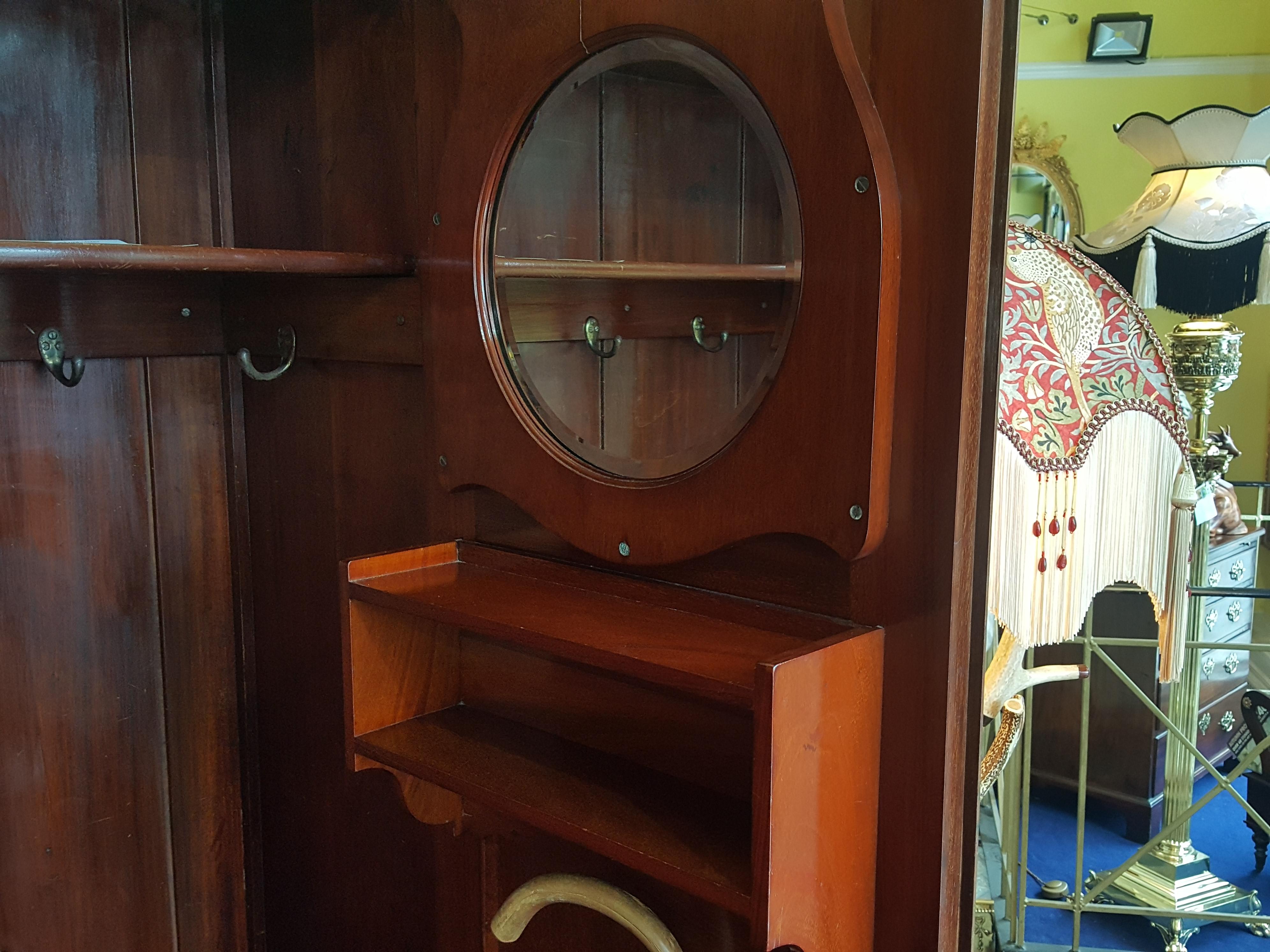 Accappatoio da sala in mogano Arts and Crafts in vendita 2