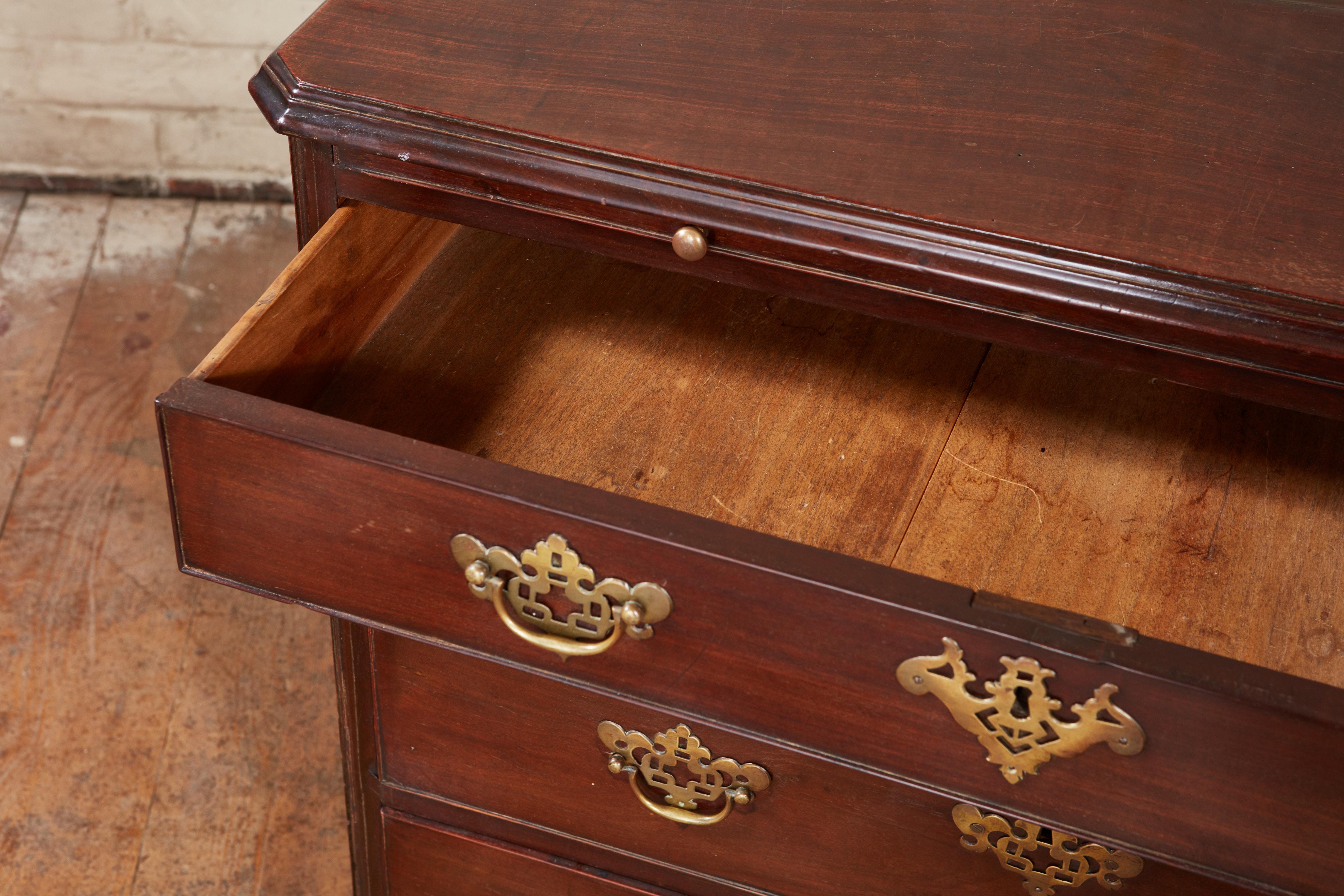 Mahogany Bachelor's Chest For Sale 4