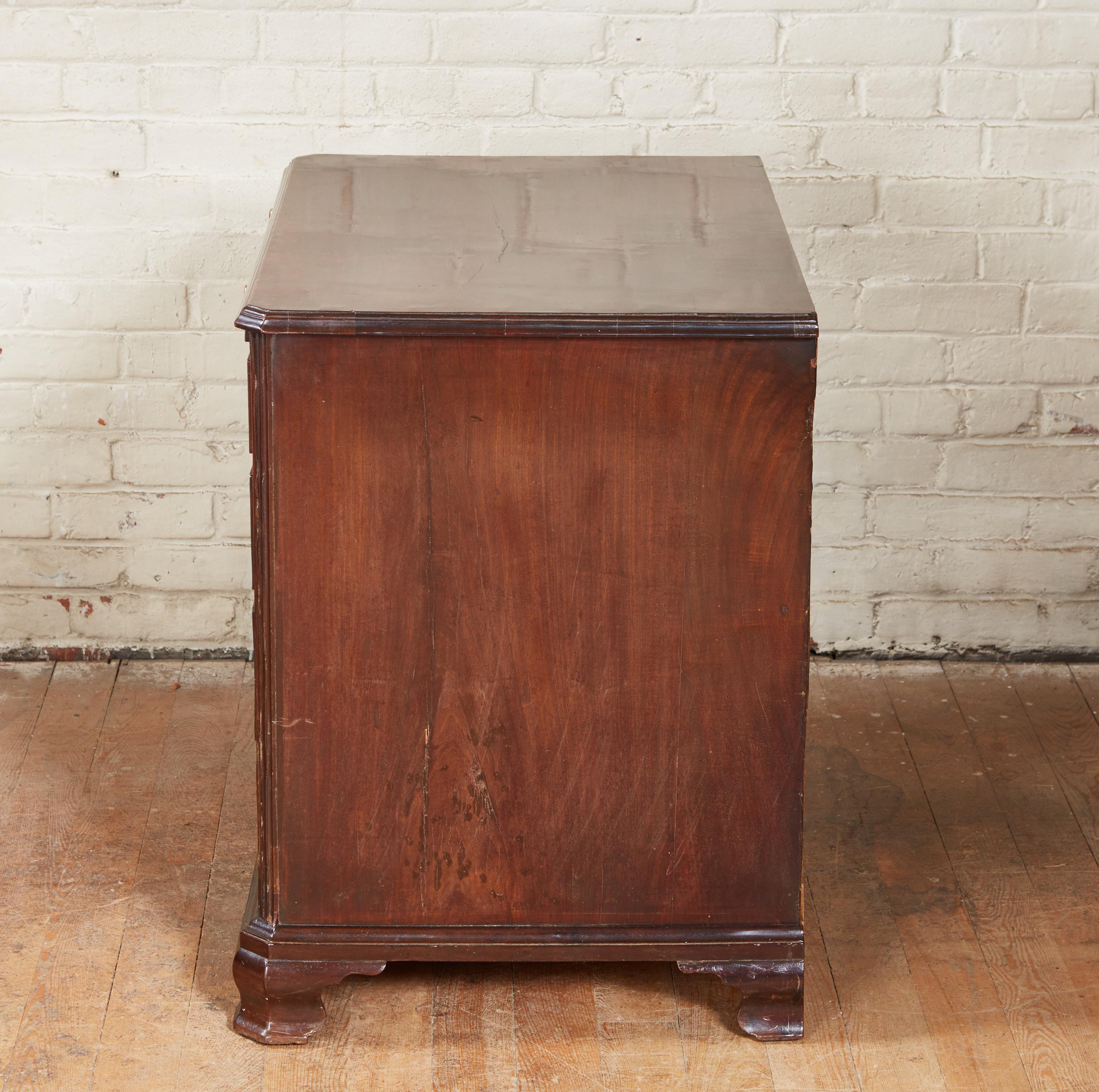 English Mahogany Bachelor's Chest For Sale