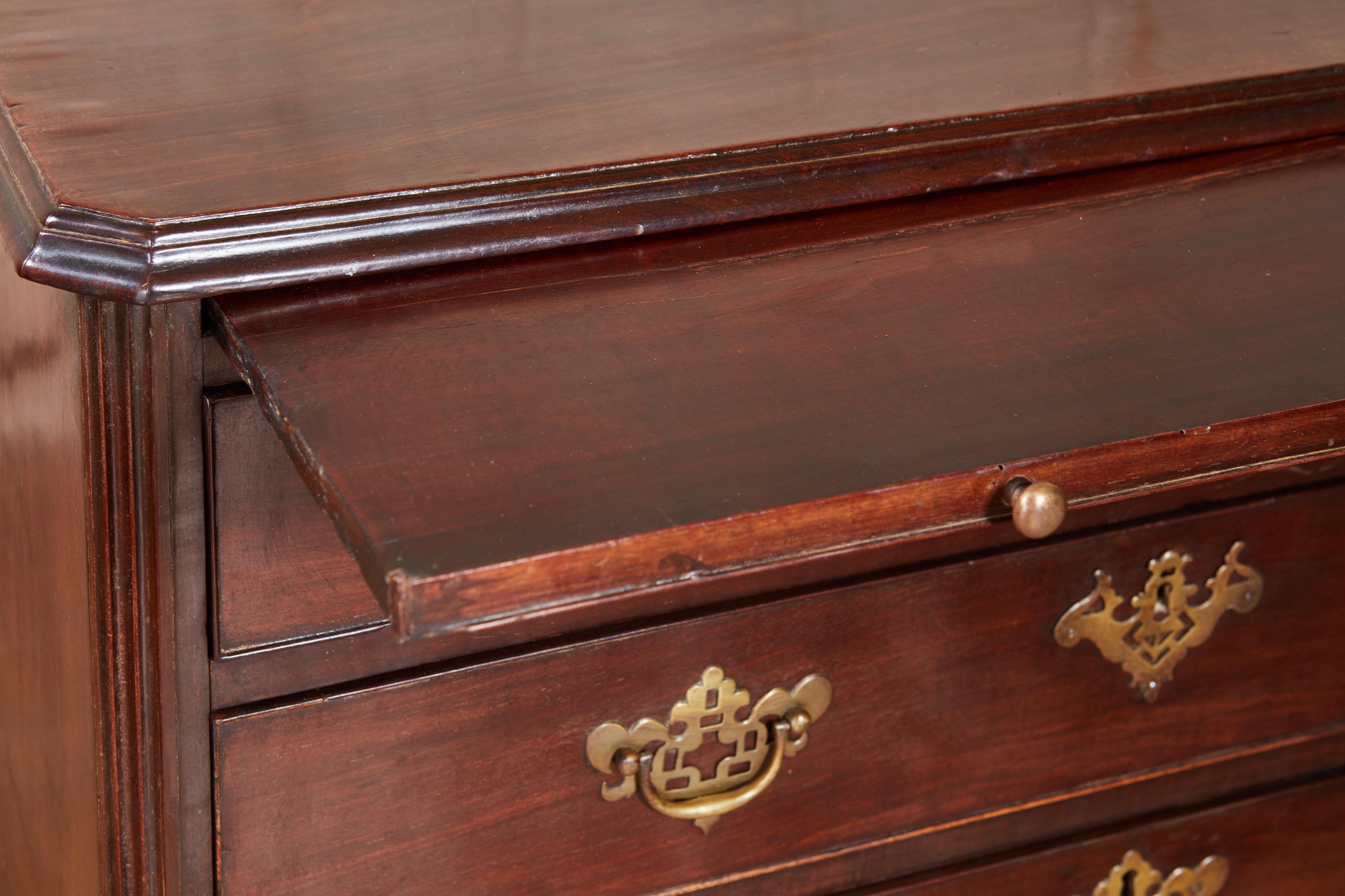 Mid-18th Century Mahogany Bachelor's Chest For Sale