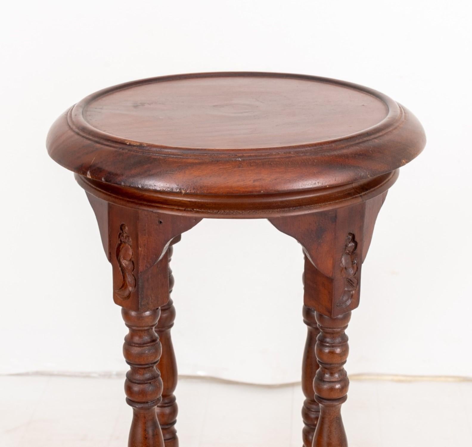 Mahogany Barley Twist Pedestal In Good Condition For Sale In New York, NY