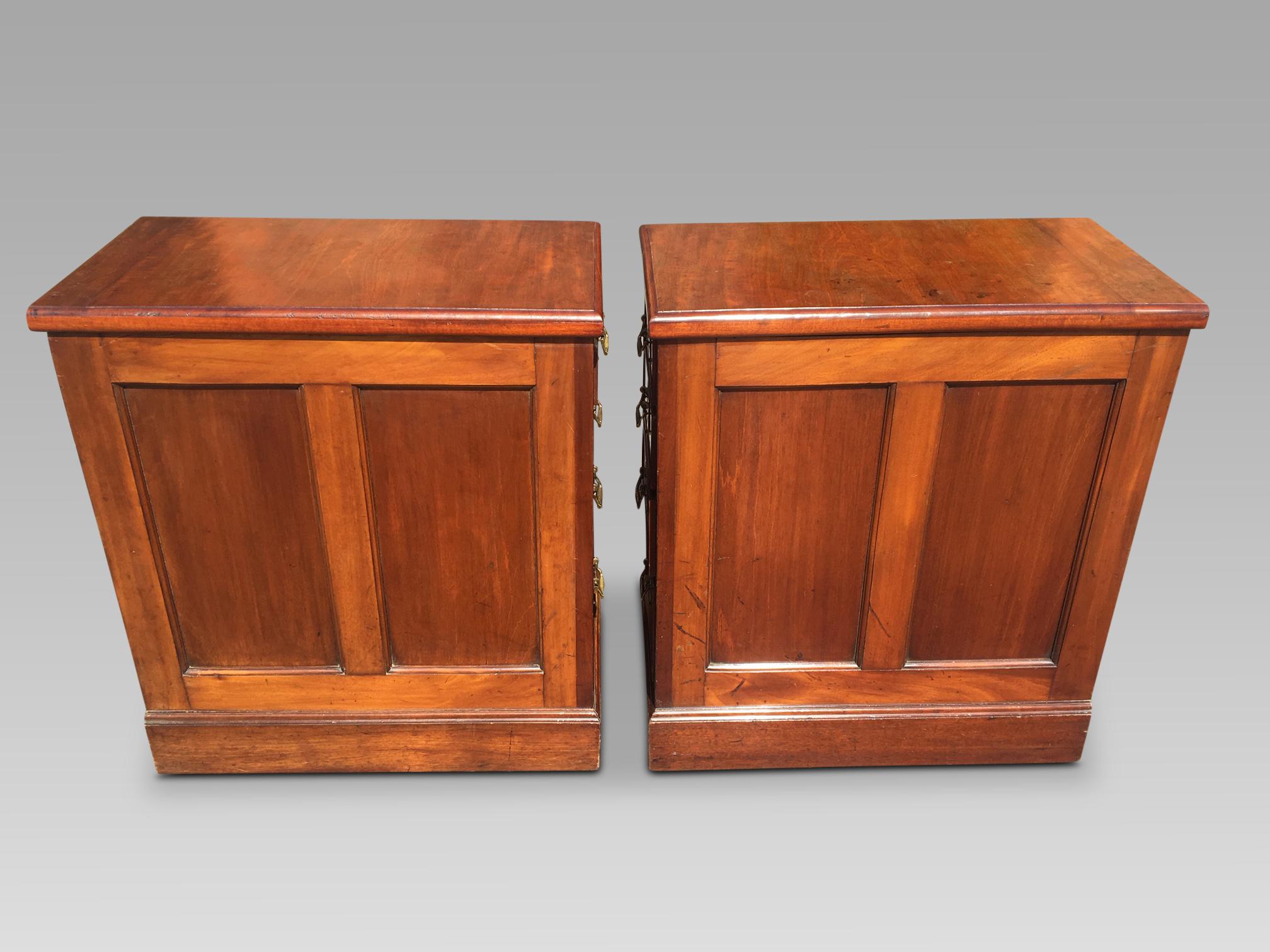 Hand-Crafted Mahogany Bedside Cabinets, English, circa 1900