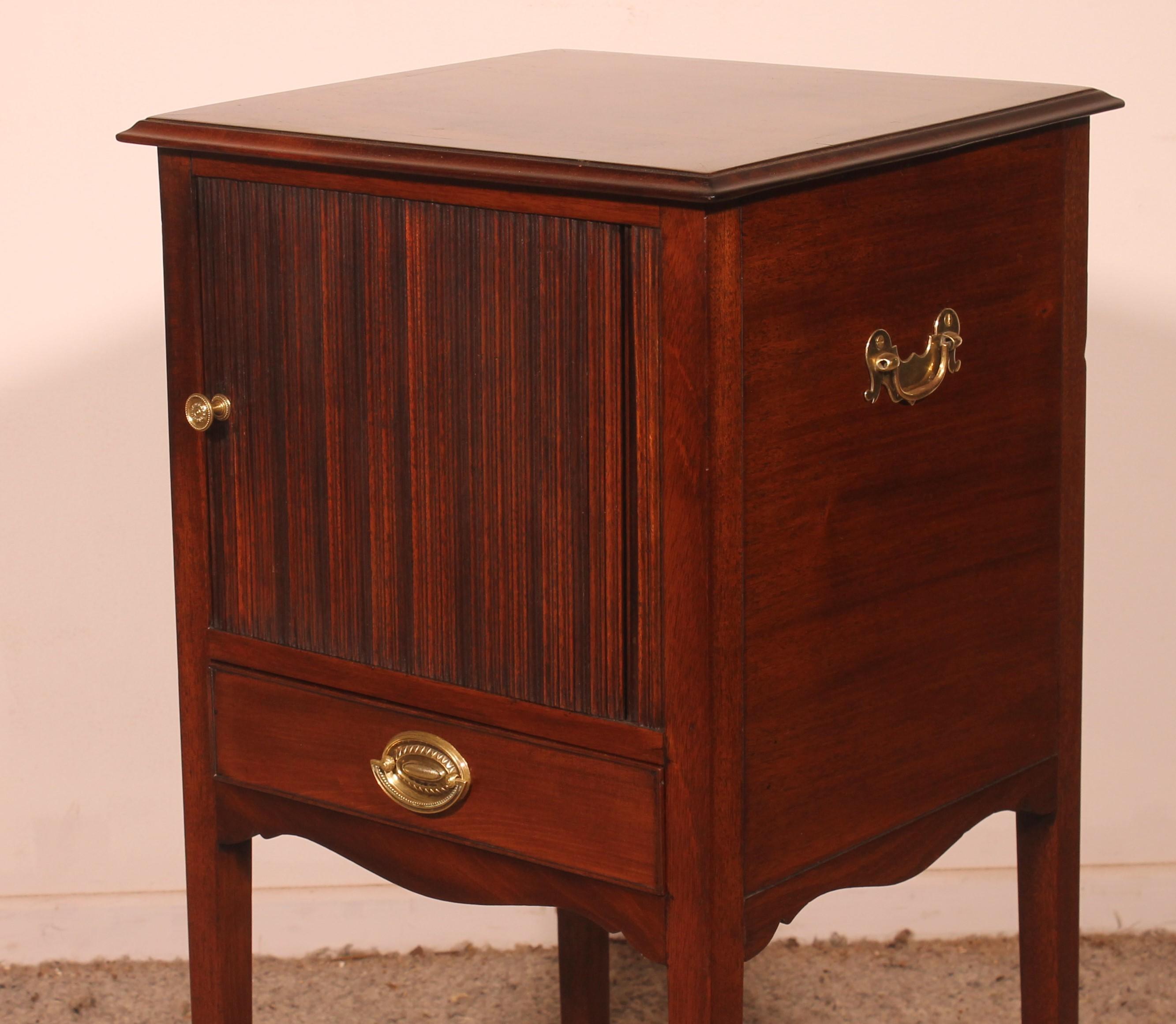 Mahogany Bedside Table - 18th Century For Sale 3