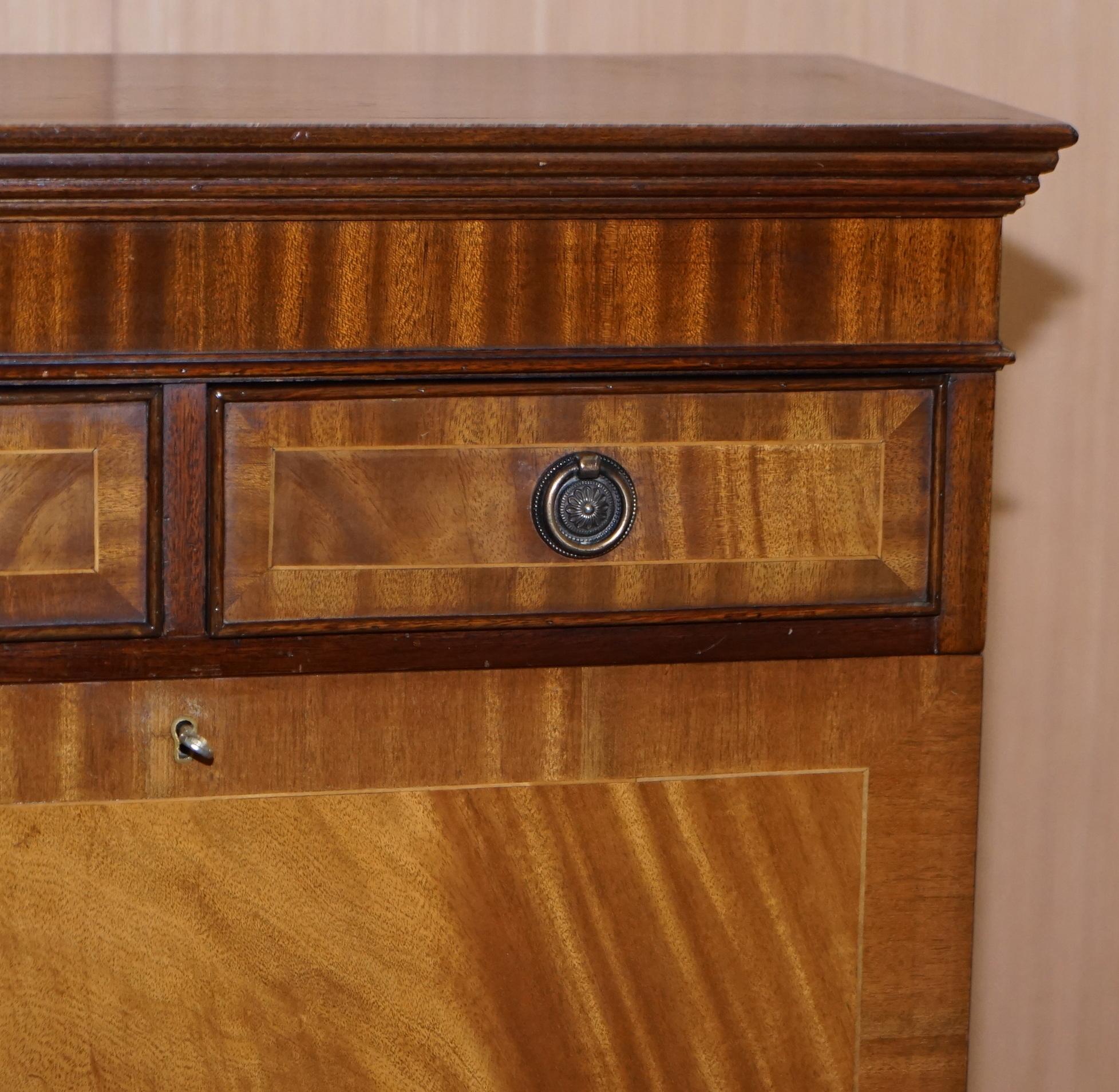 Mahogany Bevan Funell Desk Bureau Chest of Drawers Drop Front Green Leather In Good Condition In West Sussex, Pulborough