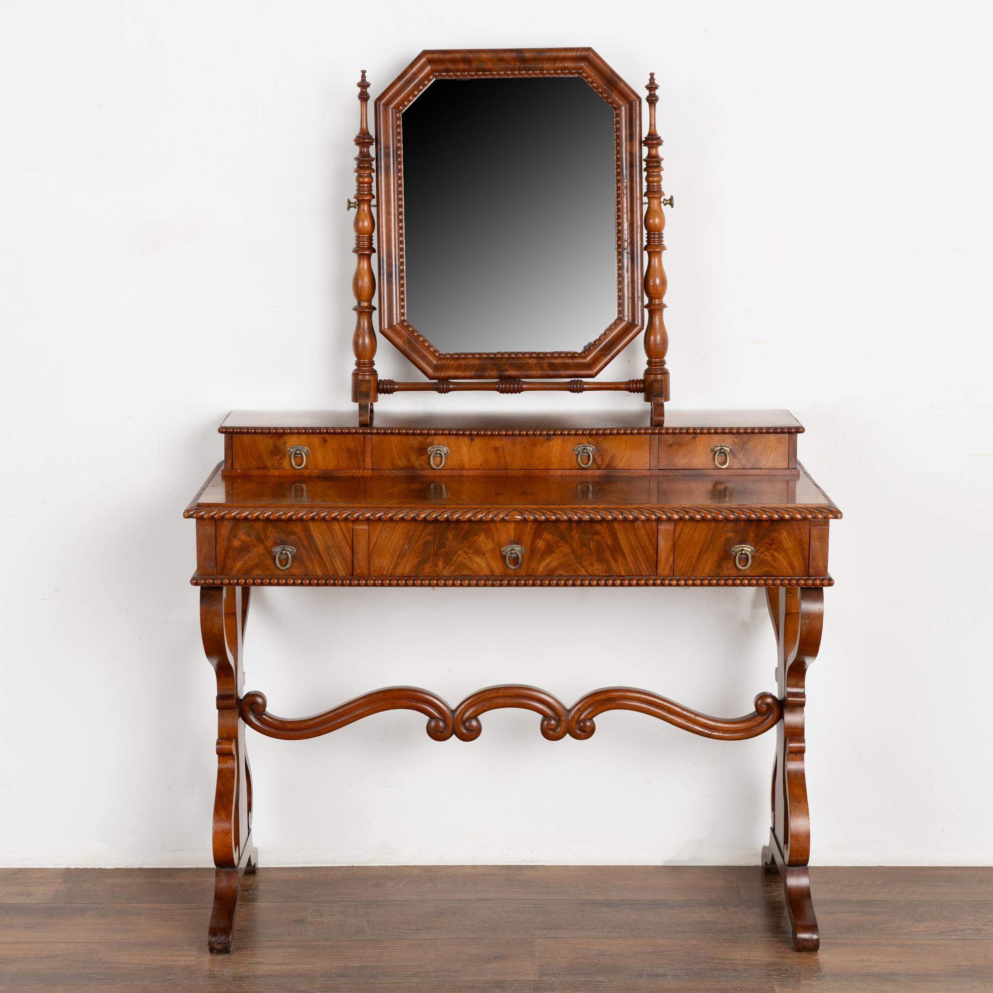 Mahogany Biedermeier Vanity Dressing Table With Mirror, Sweden circa 1830-50 In Good Condition In Round Top, TX