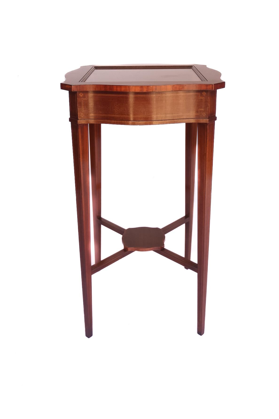 Mahogany Bijouterie Cabinet Edwards & Roberts In Good Condition For Sale In Dereham, GB
