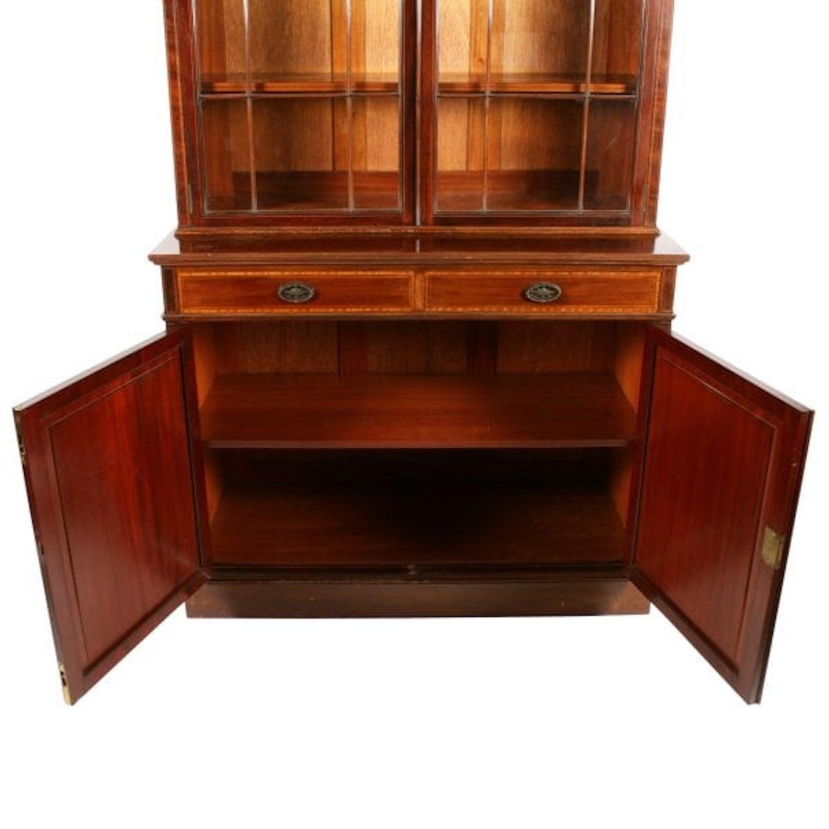 Mahogany Bookcase by Waring & Gillows, 20th Century For Sale 3