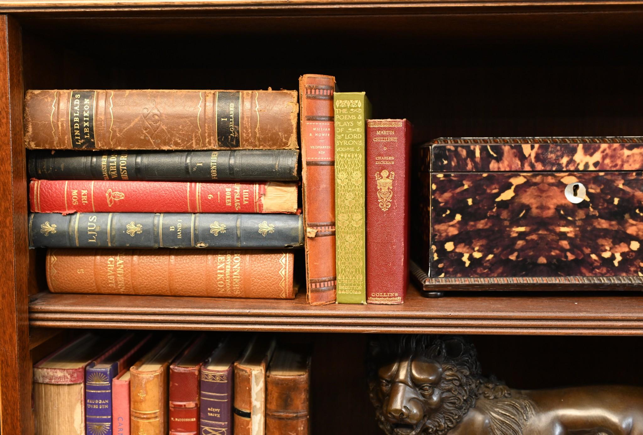 Mahogany Bookcase - Double English Sheraton Inlay Open Front For Sale 9