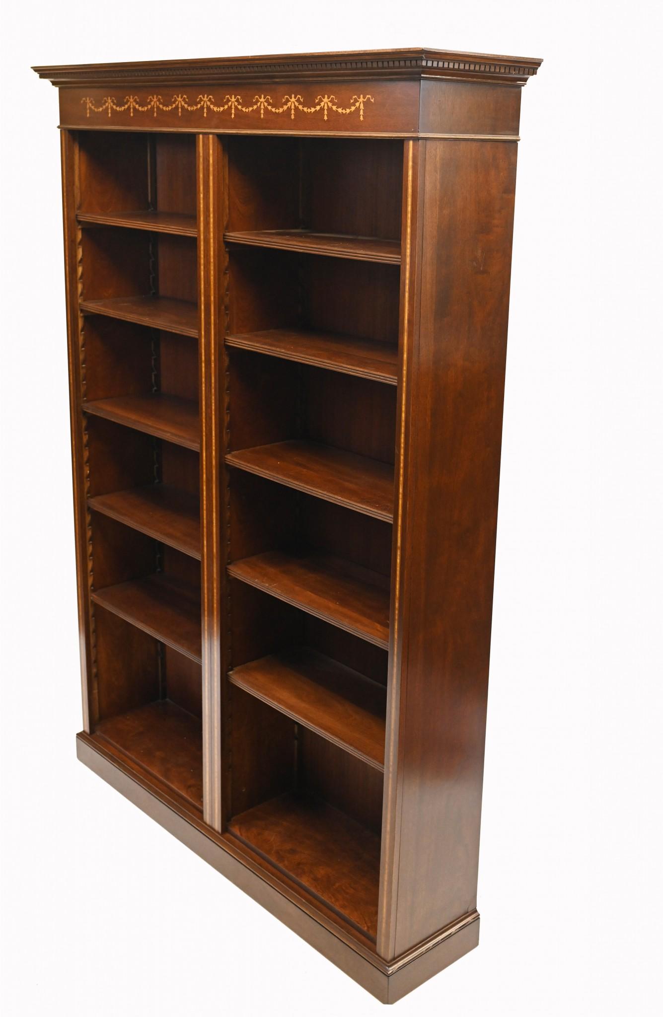 Mahogany Bookcase - Double English Sheraton Inlay Open Front In Good Condition For Sale In Potters Bar, GB