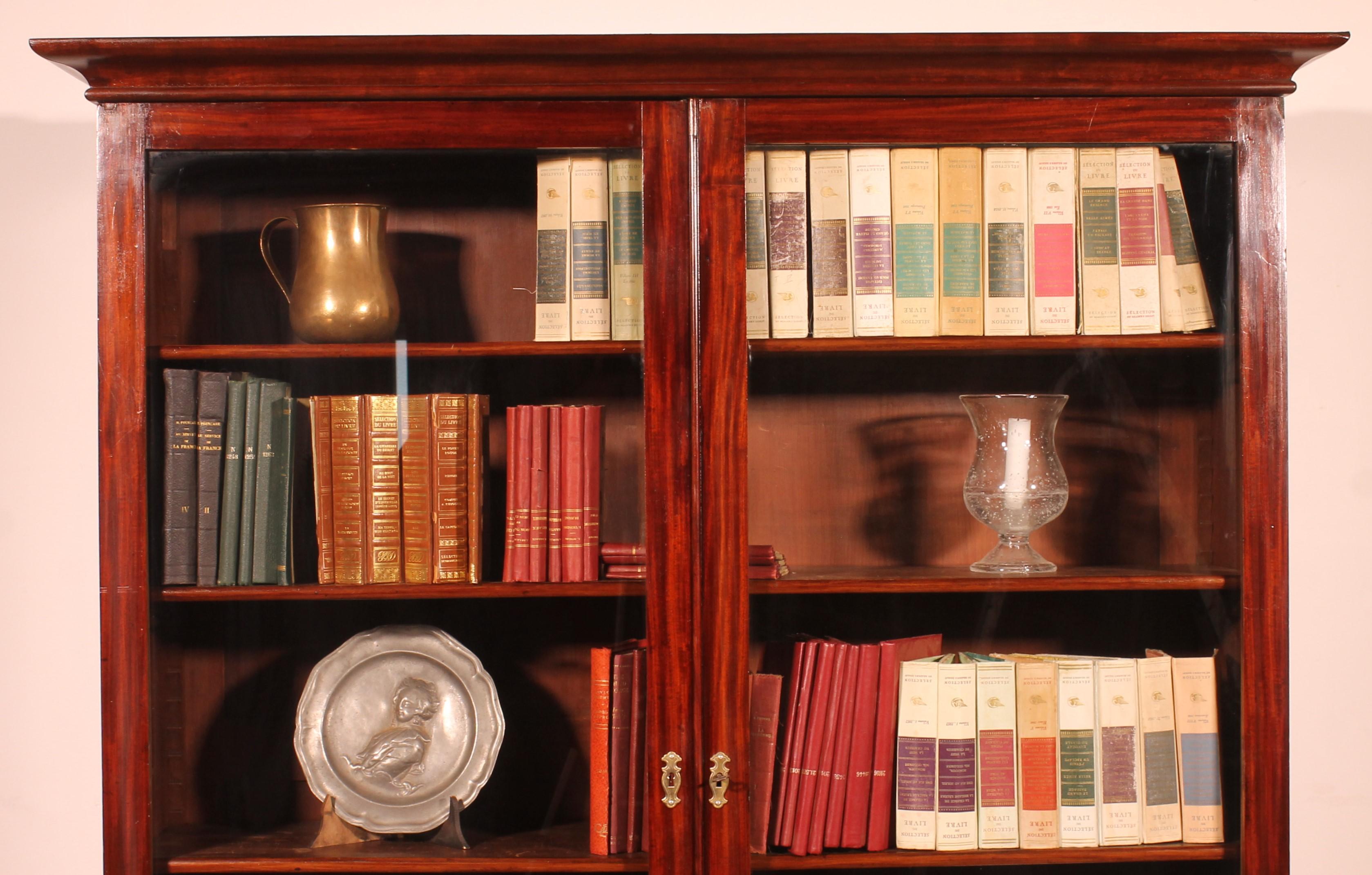 British Mahogany Bookcase From The 19th Century For Sale