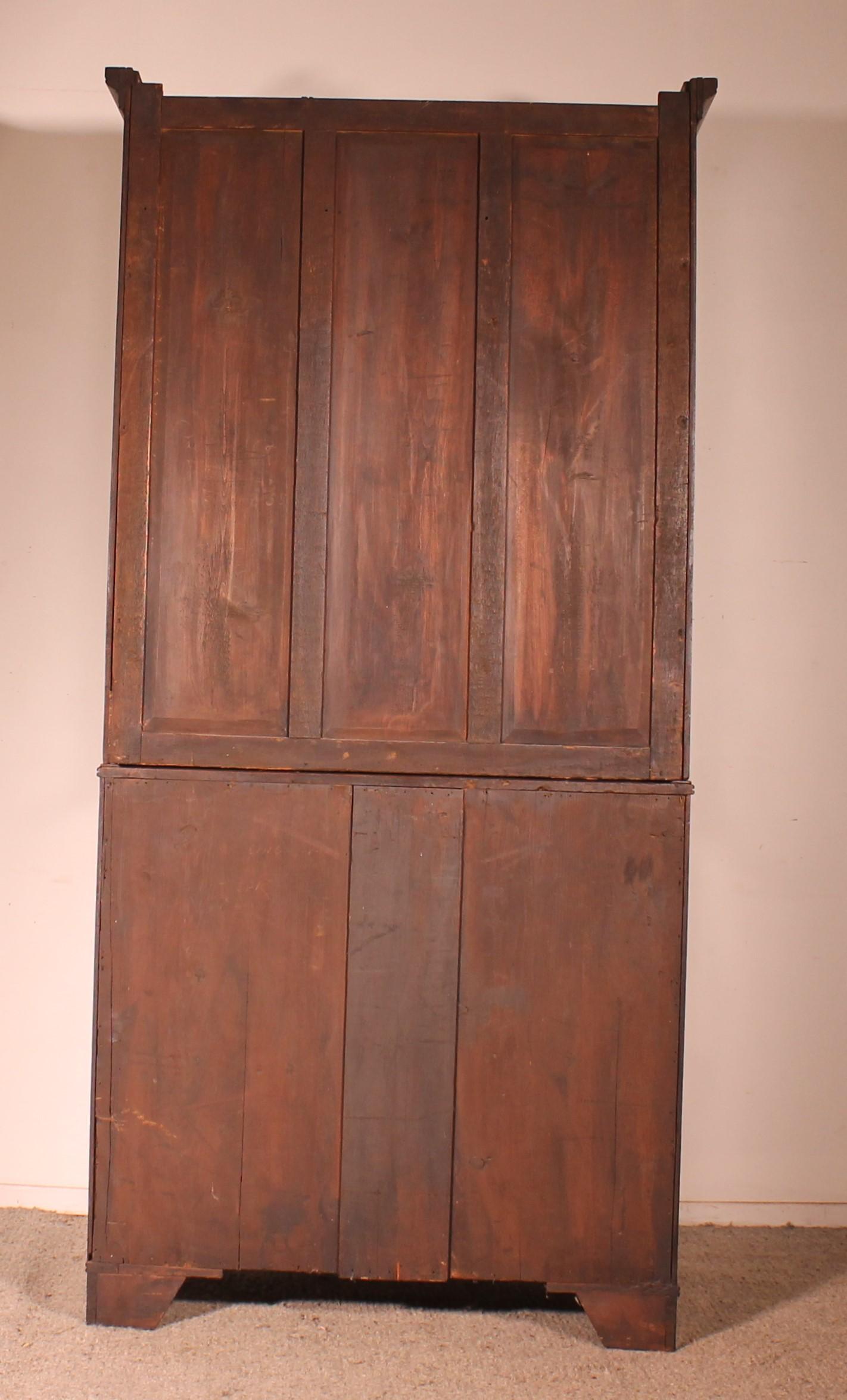 Bibliothèque en acajou avec secrétaire vers 1820 en vente 2