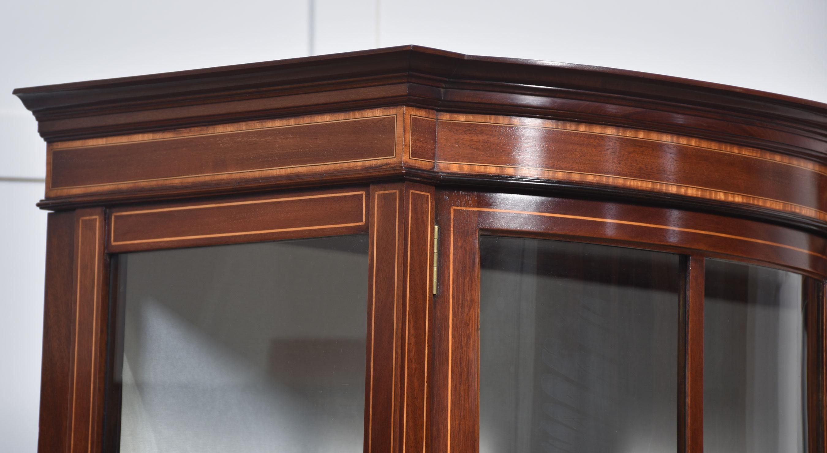 Mahogany bow front display cabinet For Sale 4