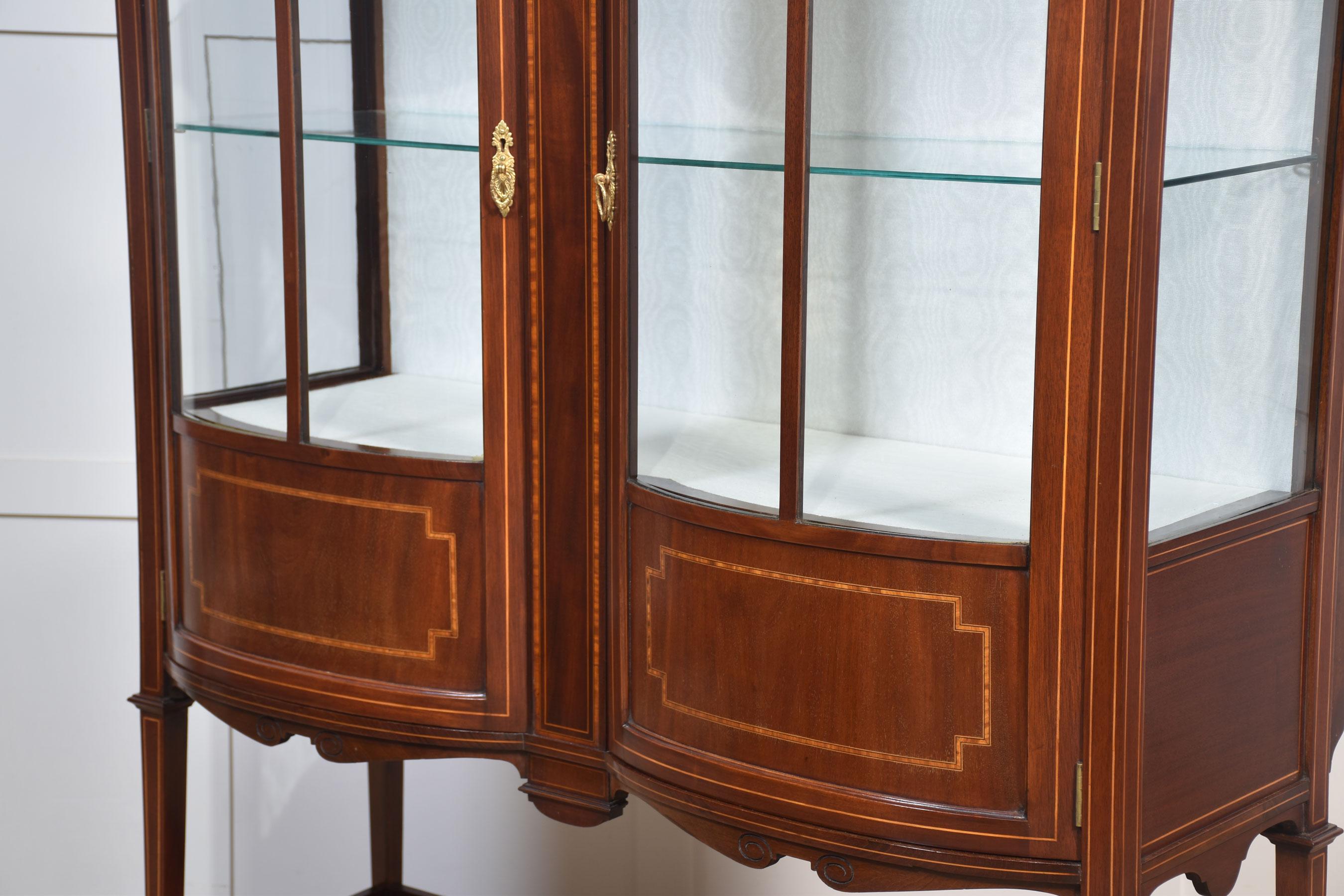 Mahogany bow front display cabinet For Sale 6