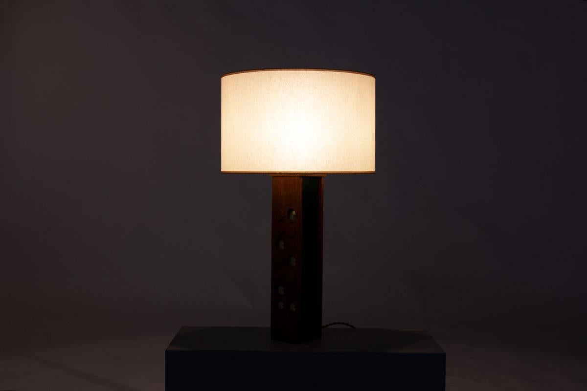 Lampe de table en acajou, laiton et cuir 1950 en vente 4