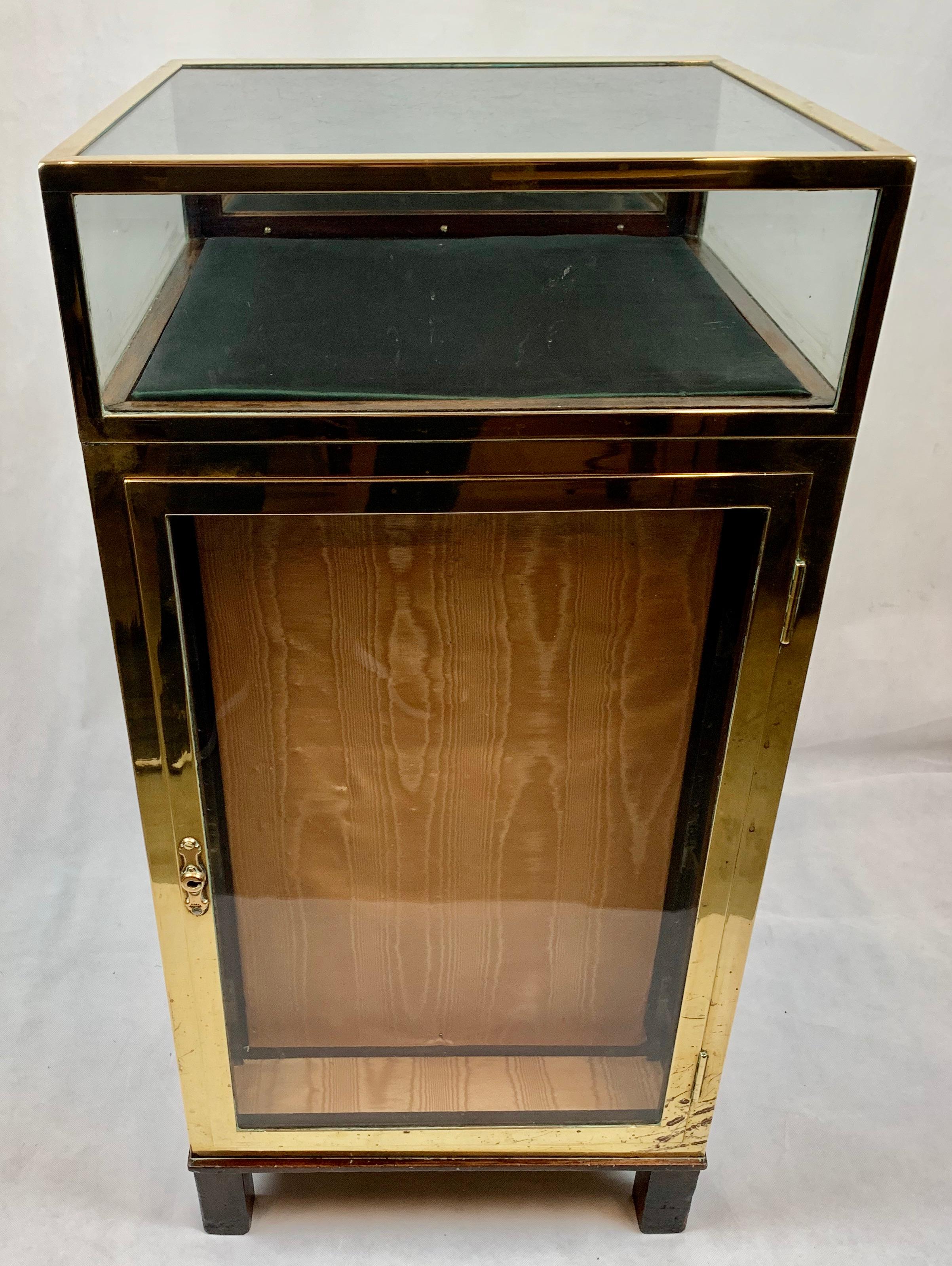 Collector's Mahogany Brass Bound Display Cabinet-England In Good Condition For Sale In West Palm Beach, FL