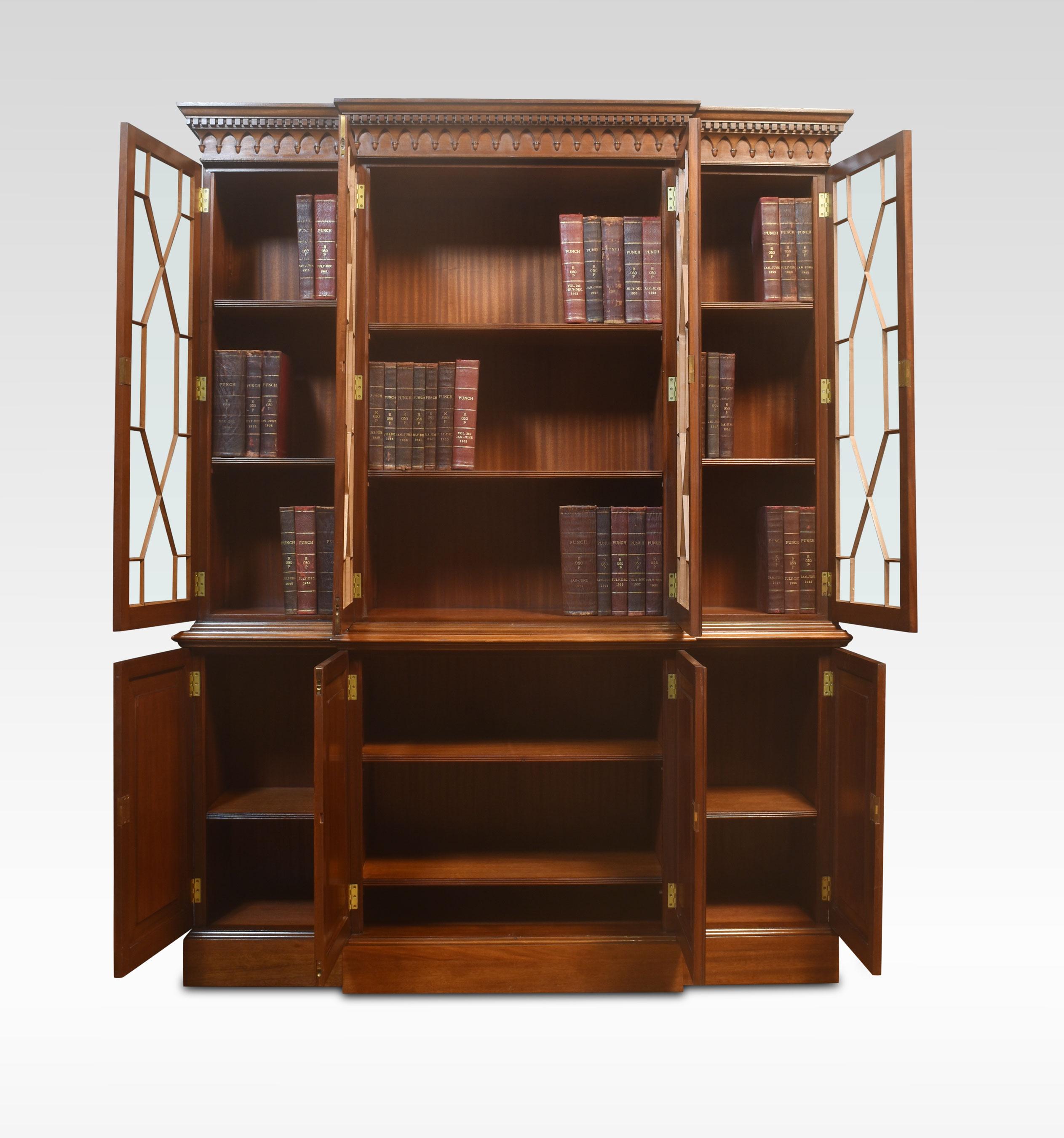 Mahogany Breakfront Library Bookcase In Good Condition For Sale In Cheshire, GB