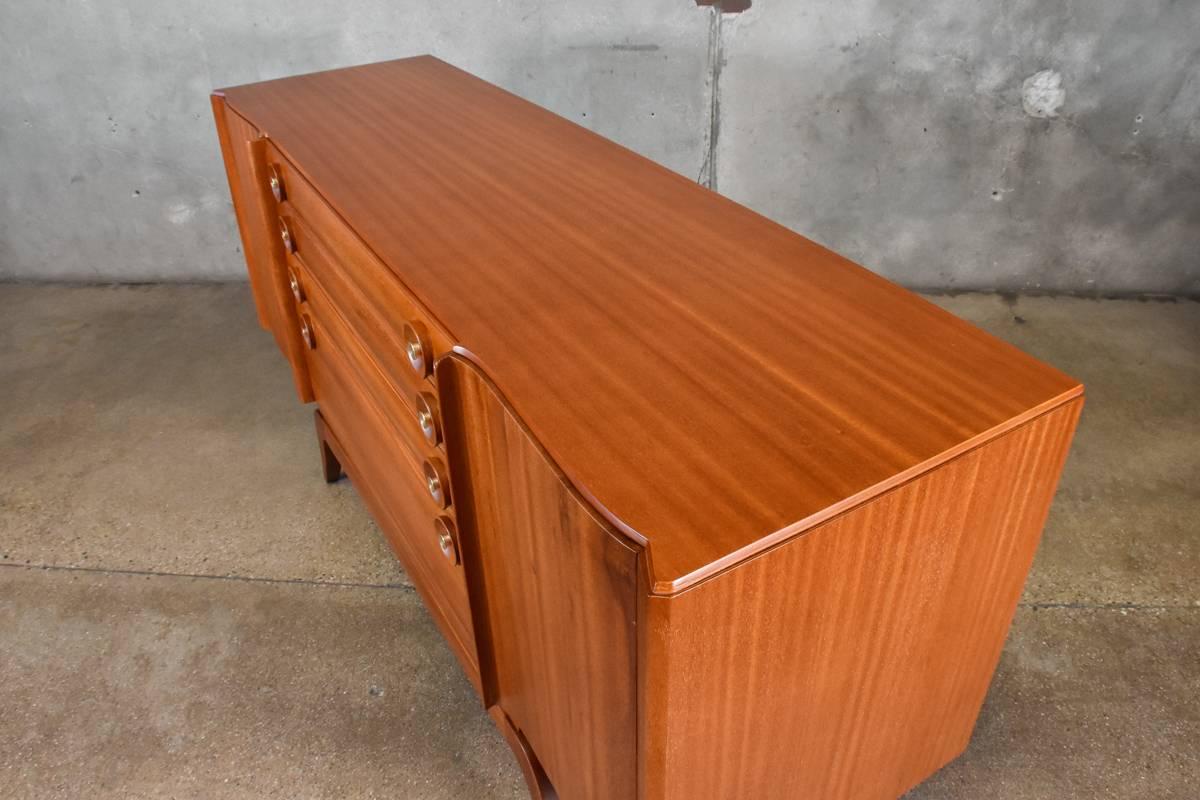 Mahogany Buffet by Gilbert Rohde for Brown Saltman In Excellent Condition For Sale In Long Beach, CA
