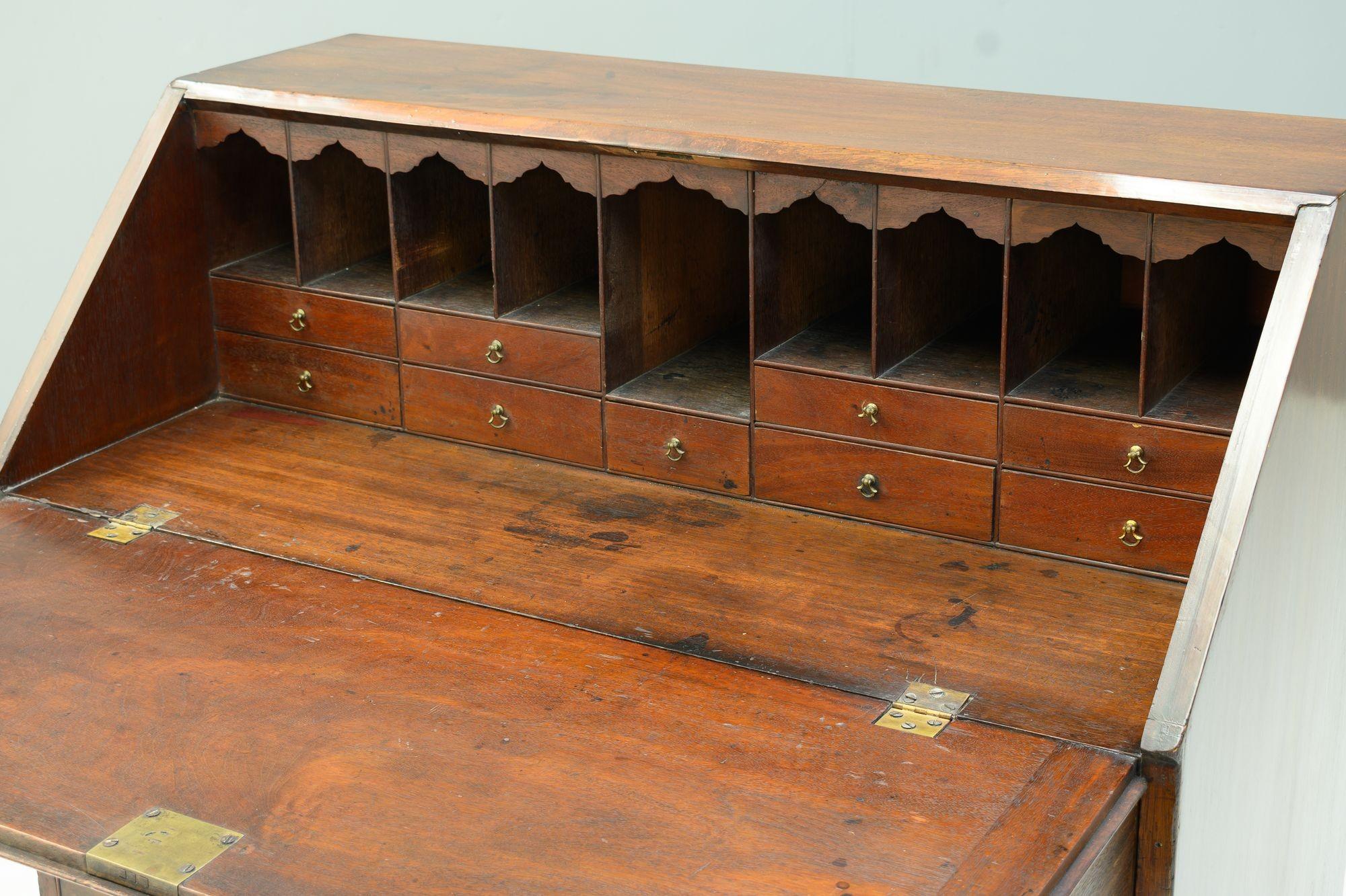 Late 18th Century Mahogany Bureau For Sale