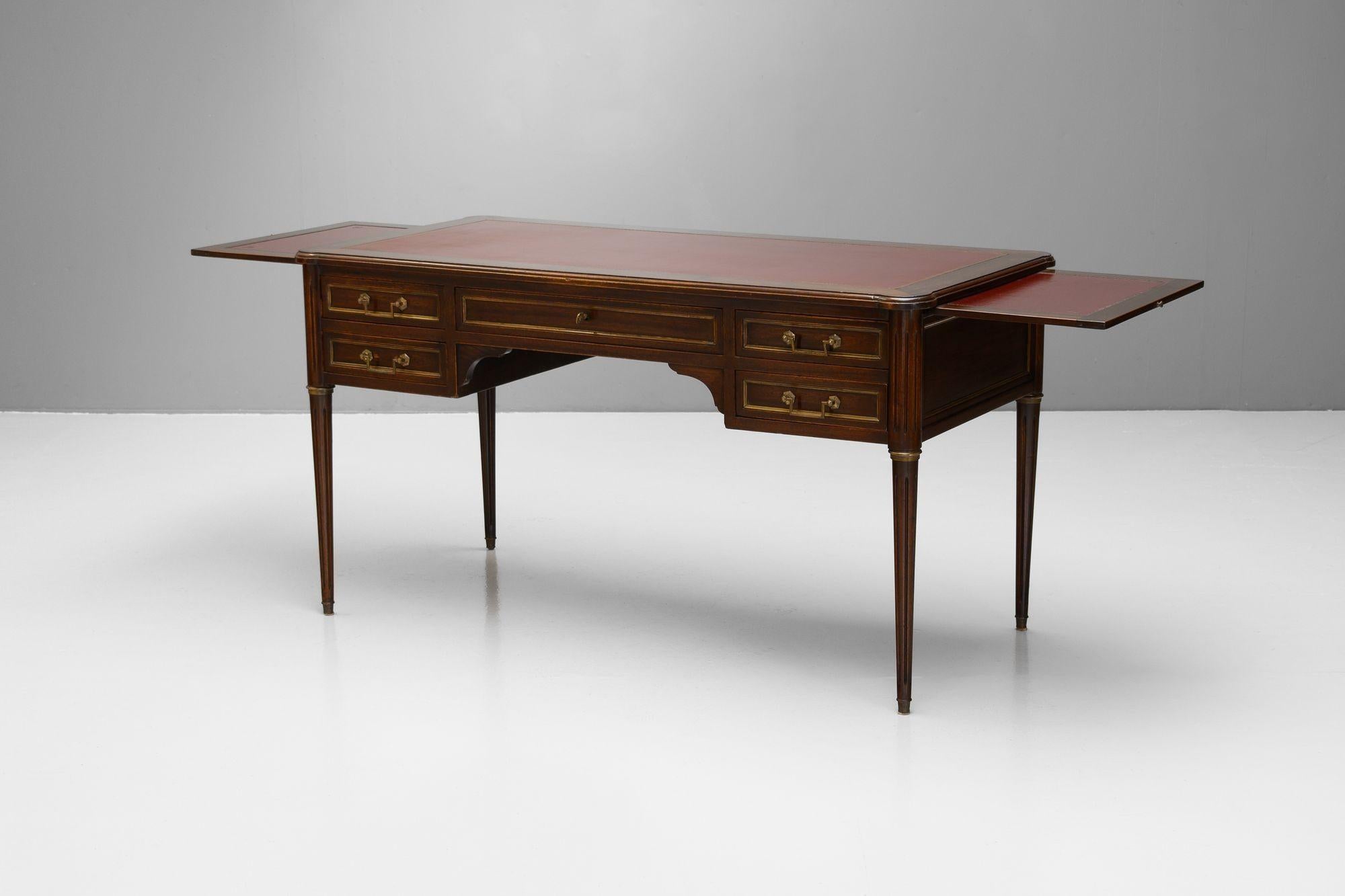 Mahogany Bureau Plat im Angebot 3