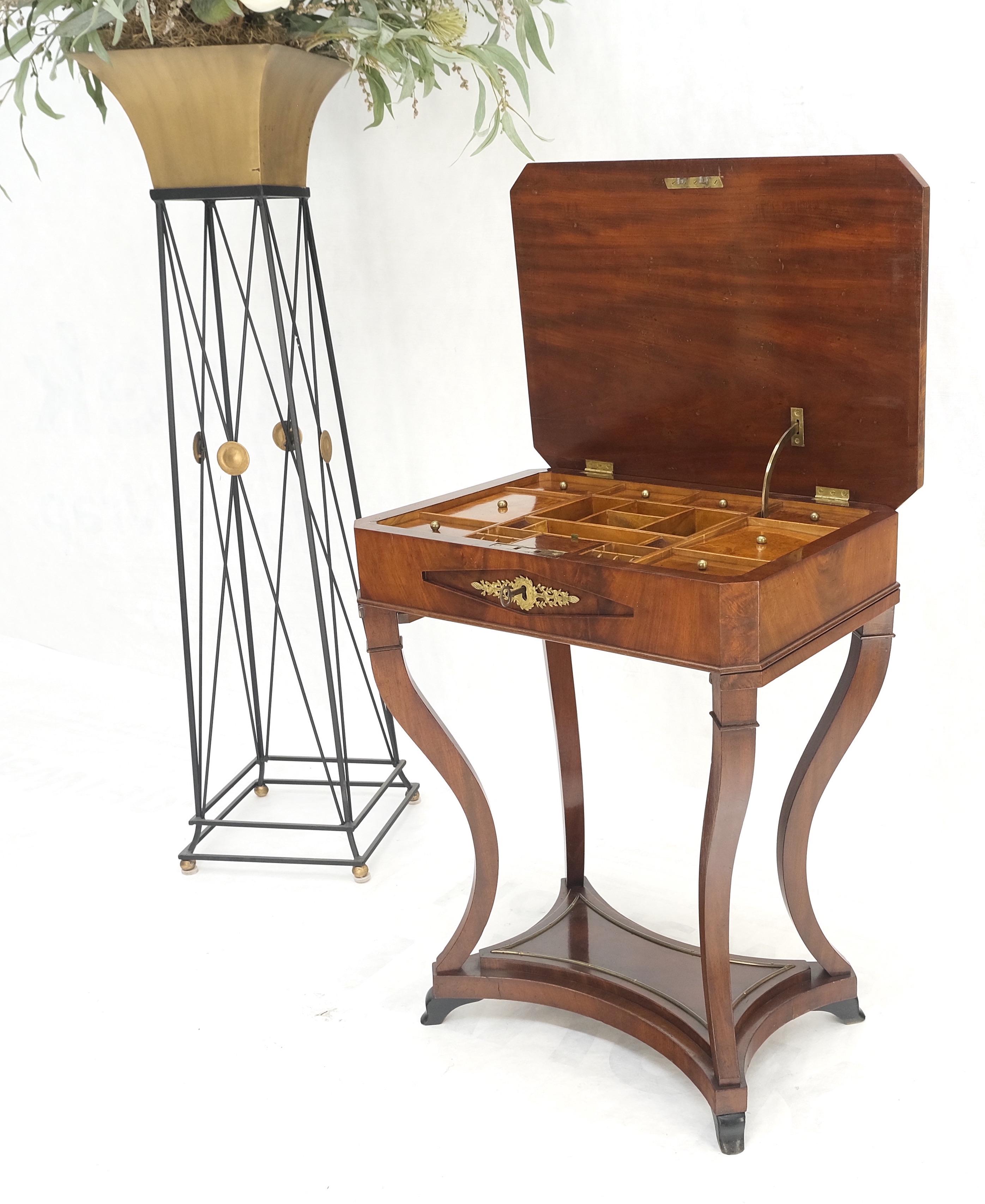 Mahogany & Burl Wood Regency Lift Top Sewing Stand Organizer W/ Key Mint! For Sale 4