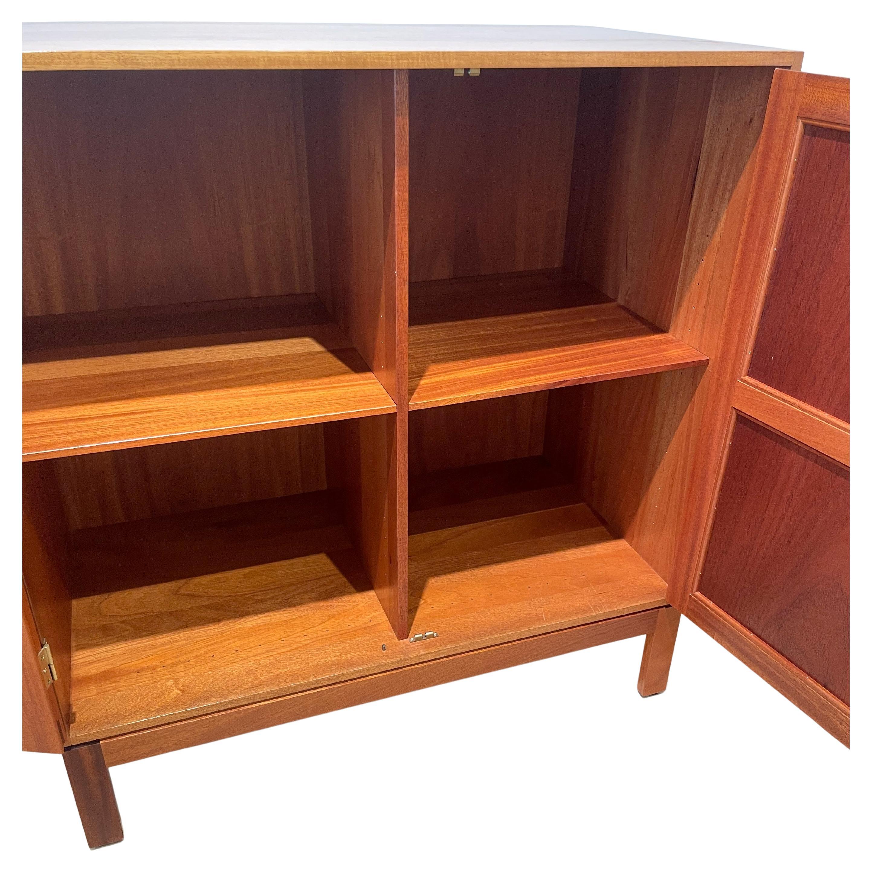 Mid-Century moderno Armadio in mogano di Christian Hvidt in vendita
