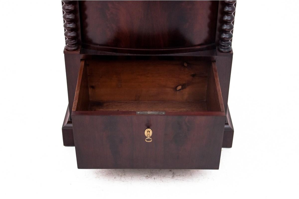 Walnut Mahogany cabinet, Northern Europe, circa 1860. For Sale