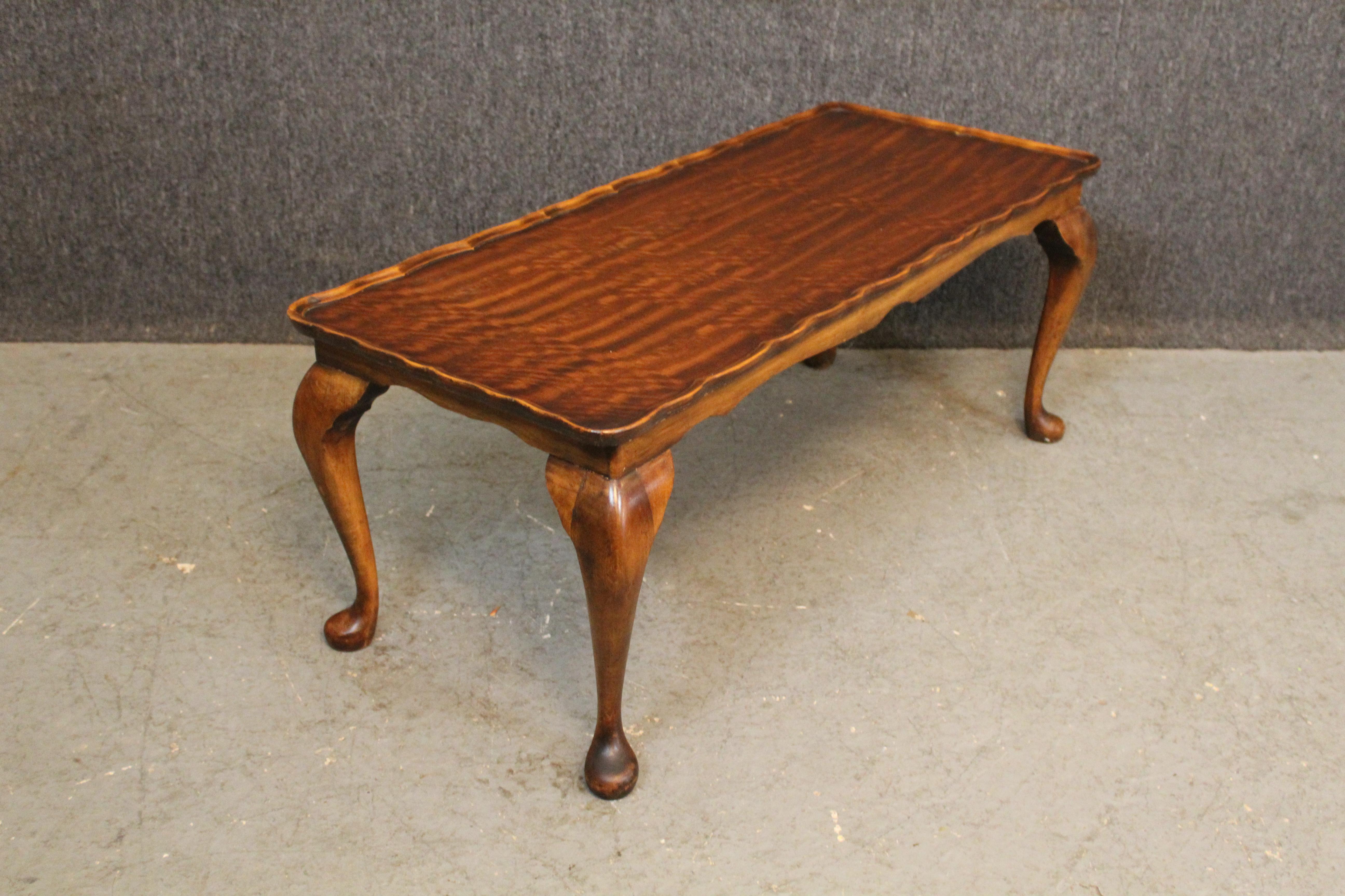 Mahogany Cabriole Table by Bevan Funnell for Reprodux England In Good Condition For Sale In Brooklyn, NY