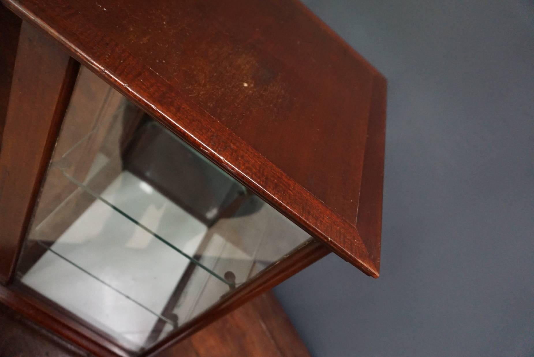 Early 20th Century Mahogany Cadbury’s Counter Top Chocolate Shop Display Cabinet, circa 1900
