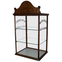 Mahagoni Cadbury's Counter Top Chocolate Shop Display Cabinet:: um 1900