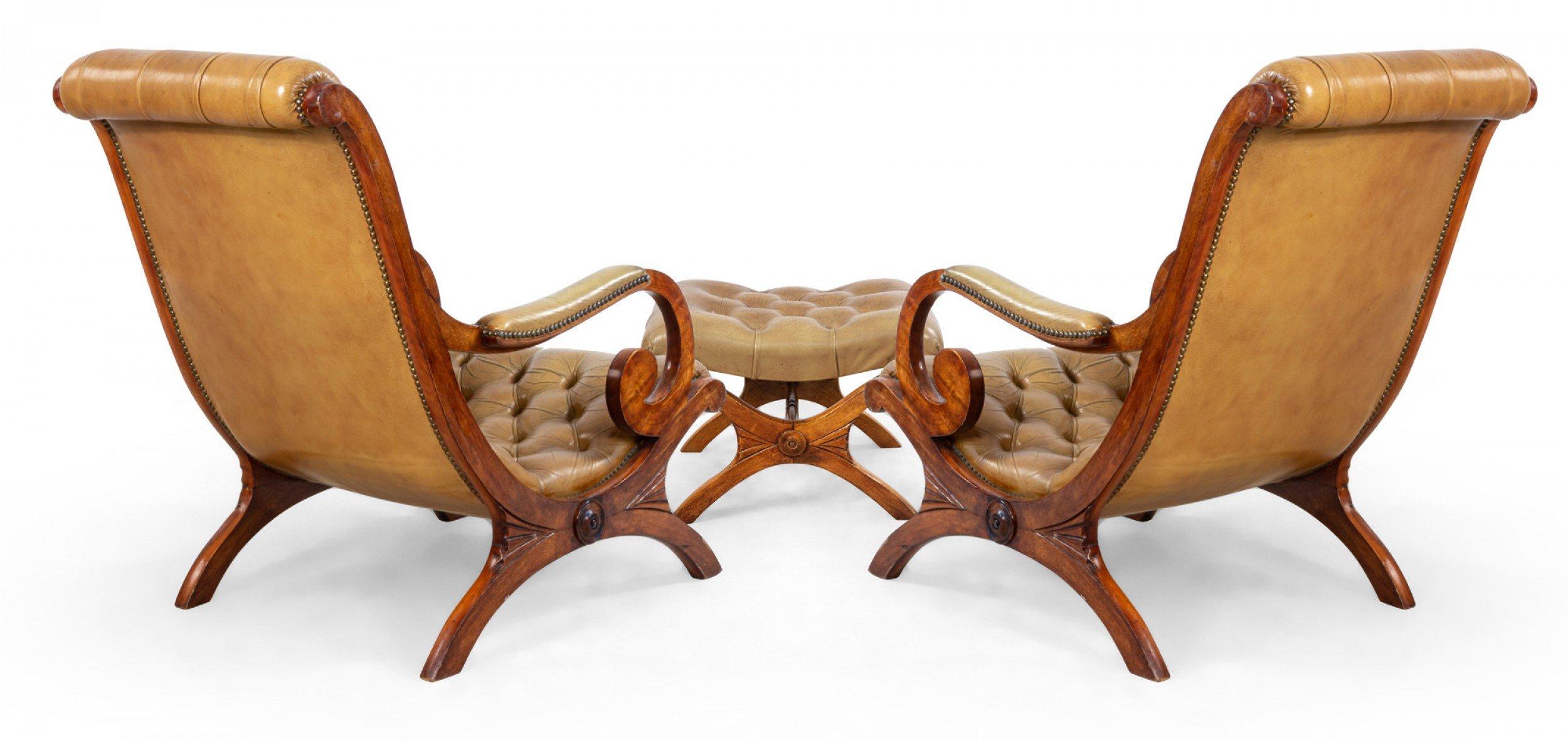 Ensemble 3 pièces chaise longue et ottoman en acajou de style Campaigner Bon état - En vente à Queens, NY