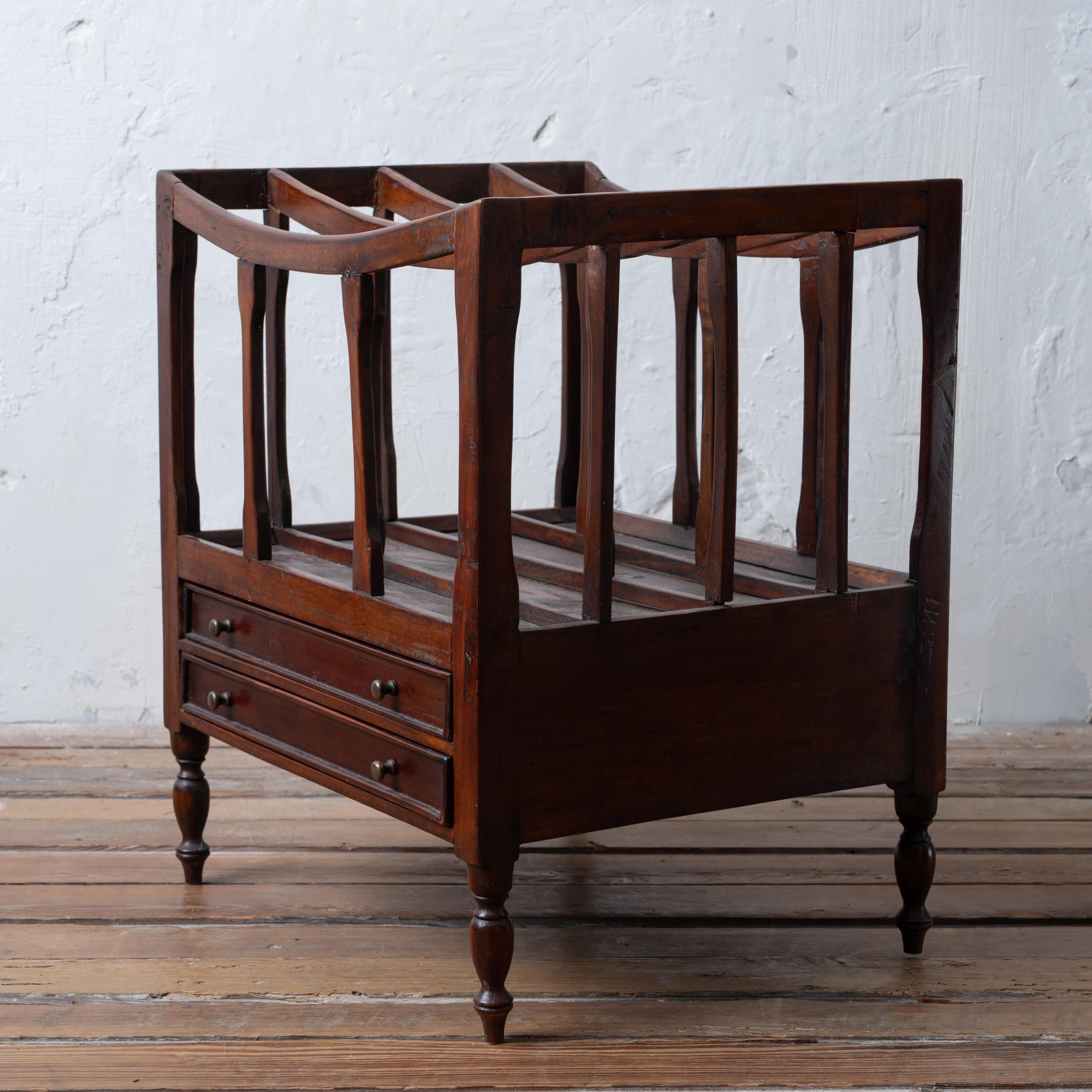 Acajou Canterbury en vente 2