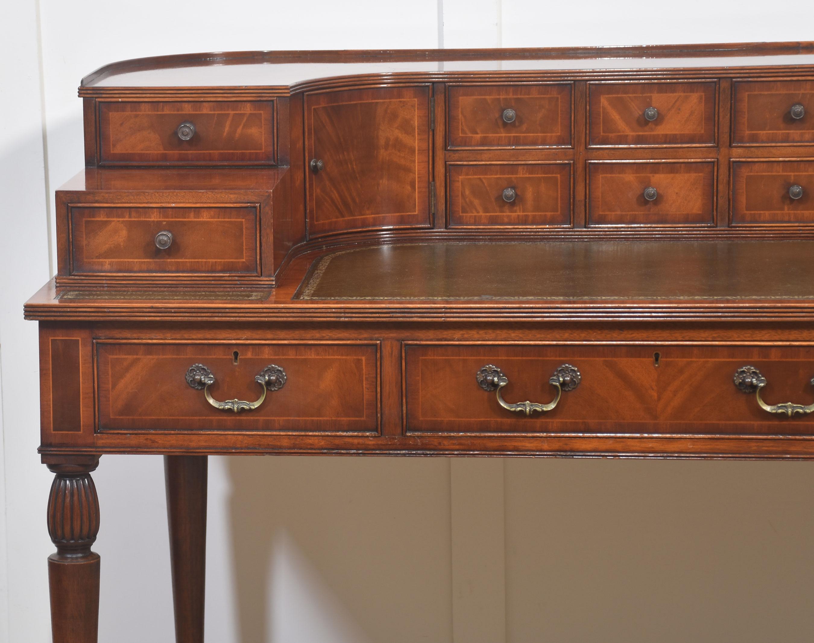 Legno Scrivania Carlton House in mogano in vendita