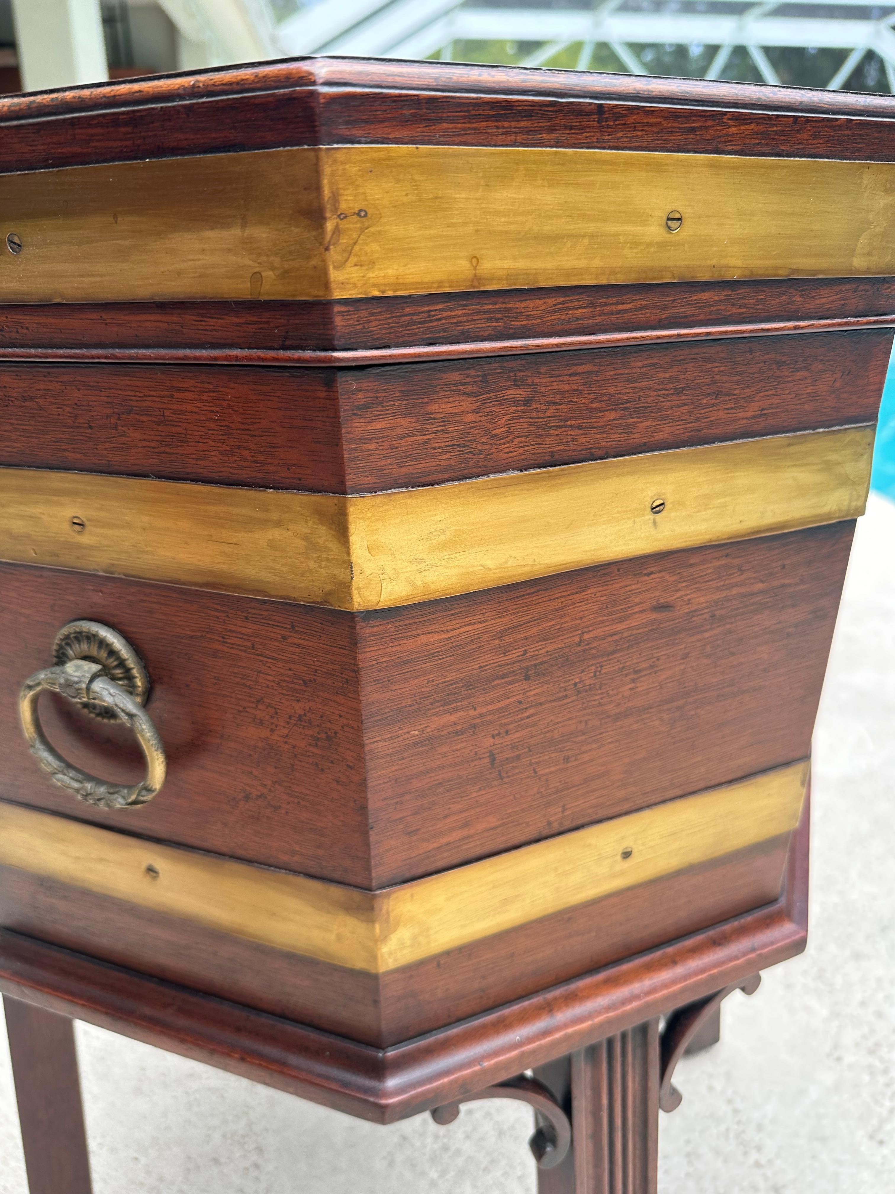 Mahogany Cellarette Wine Cooler Chippendale Style For Sale 4