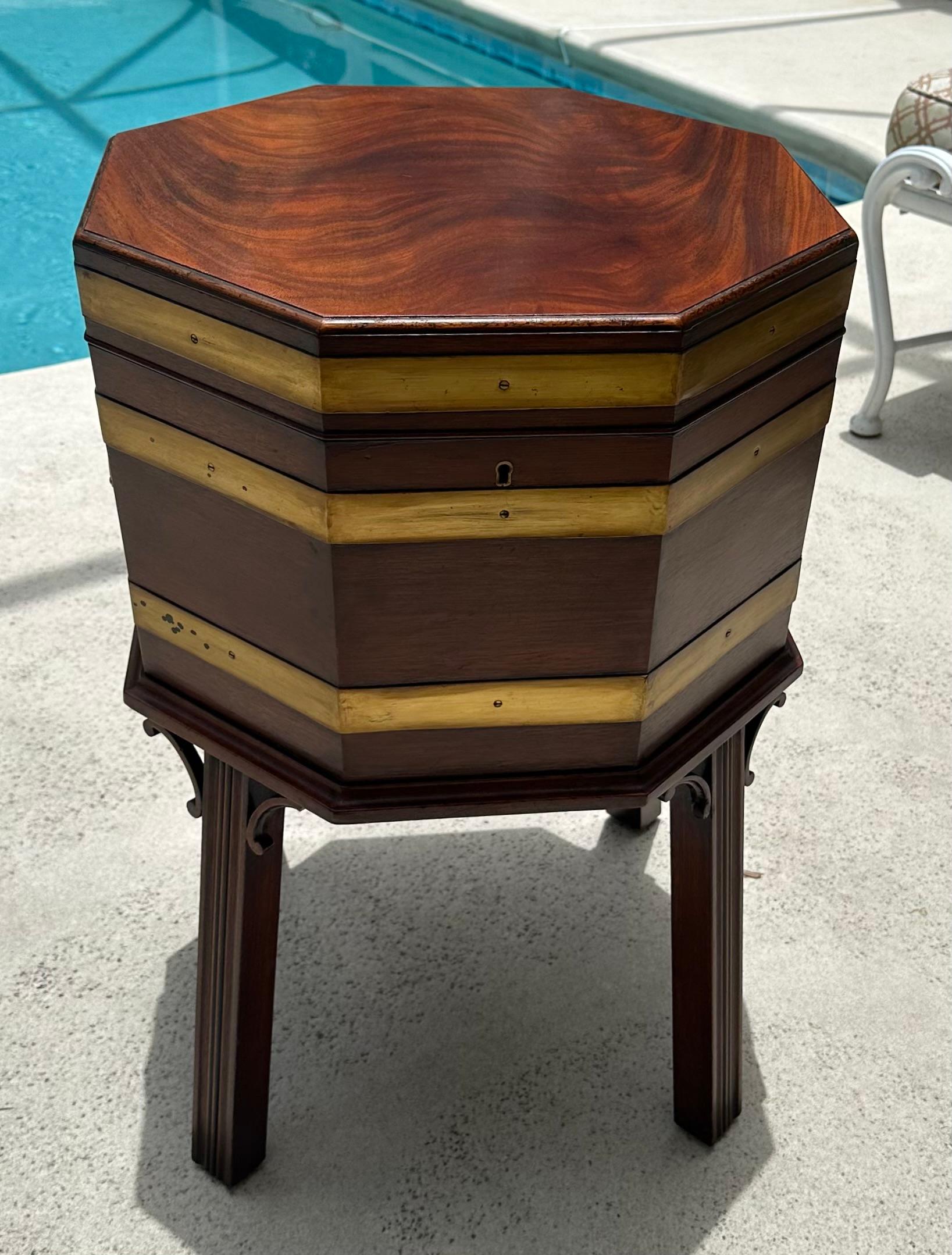 North American Mahogany Cellarette Wine Cooler Chippendale Style For Sale
