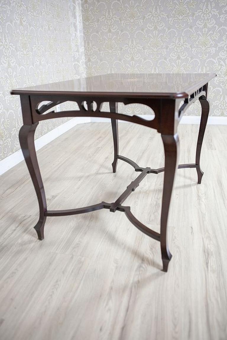 Art Nouveau Mahogany Center Table From the Early 20th Century with Floral Inlays In Good Condition For Sale In Opole, PL
